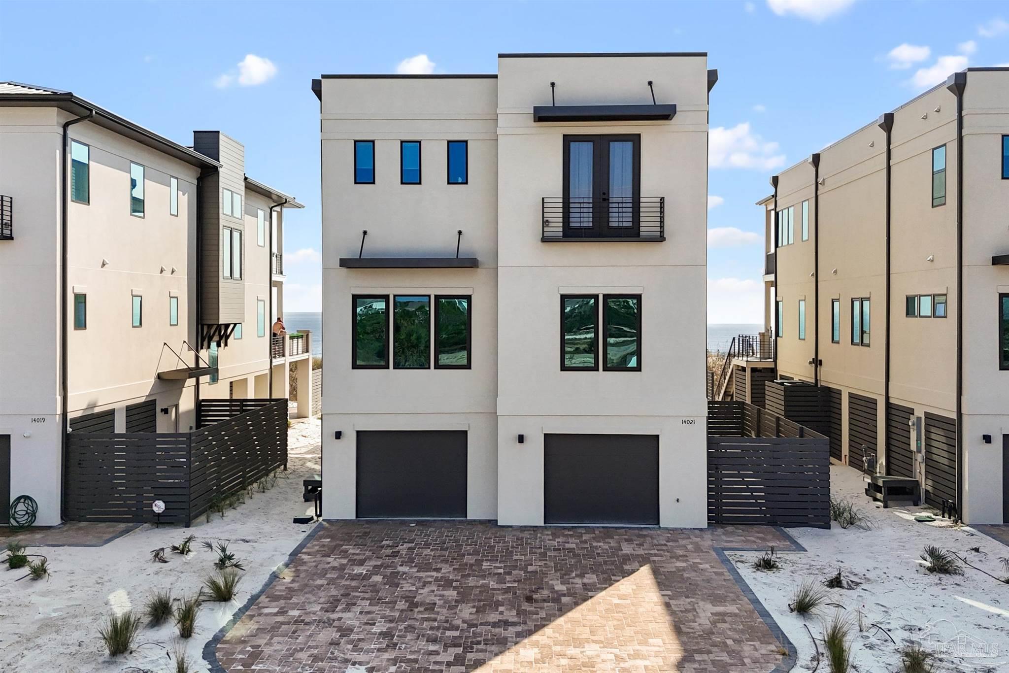 Pensacola, Florida, 32507, United States, 5 Bedrooms Bedrooms, ,6 BathroomsBathrooms,Residential,Active,2002322