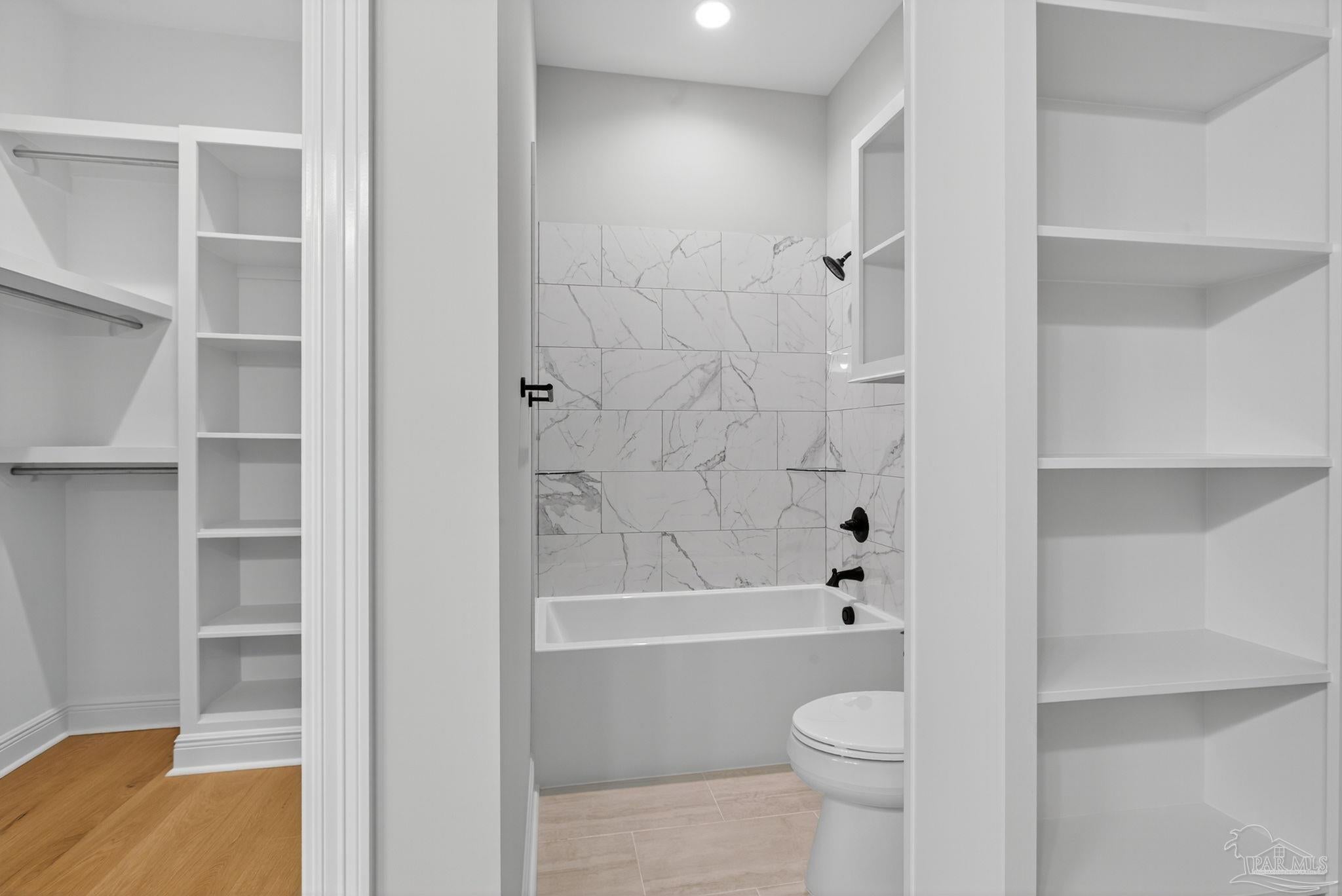 Gulf Shores, Alabama, 36542, United States, 6 Bedrooms Bedrooms, ,6 BathroomsBathrooms,Residential,Active,1972197