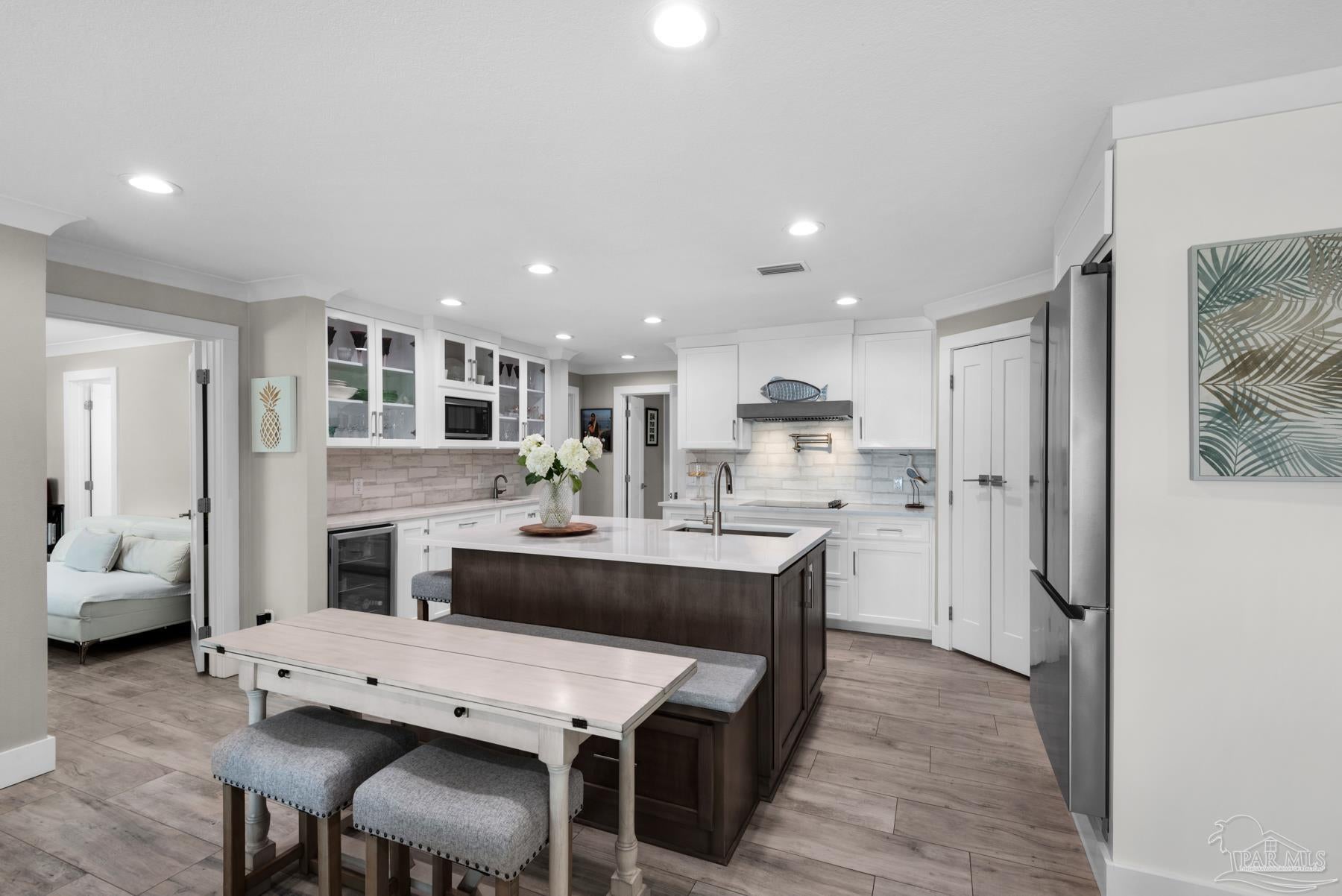 Gulf Breeze, Florida, 32563, United States, 3 Bedrooms Bedrooms, ,3 BathroomsBathrooms,Residential,Active,1920227