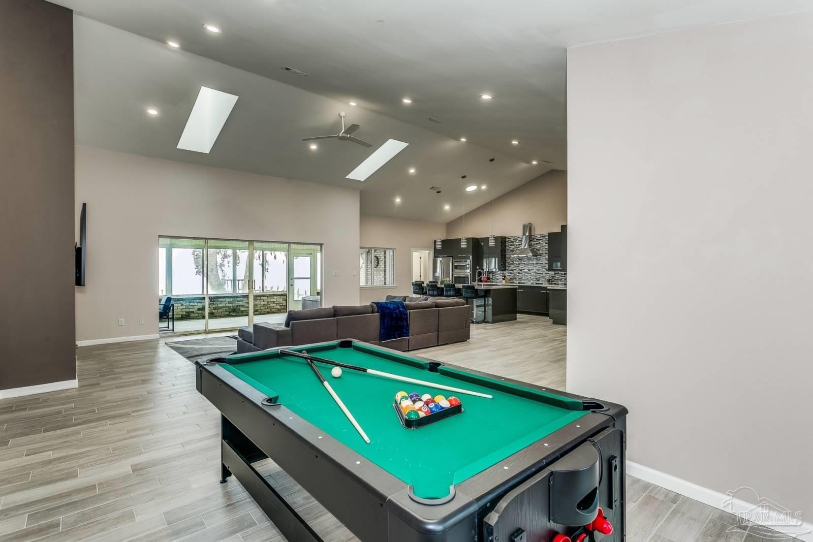 Gulf Breeze, Florida, 32563, United States, 3 Bedrooms Bedrooms, ,3 BathroomsBathrooms,Residential,Active,1967295