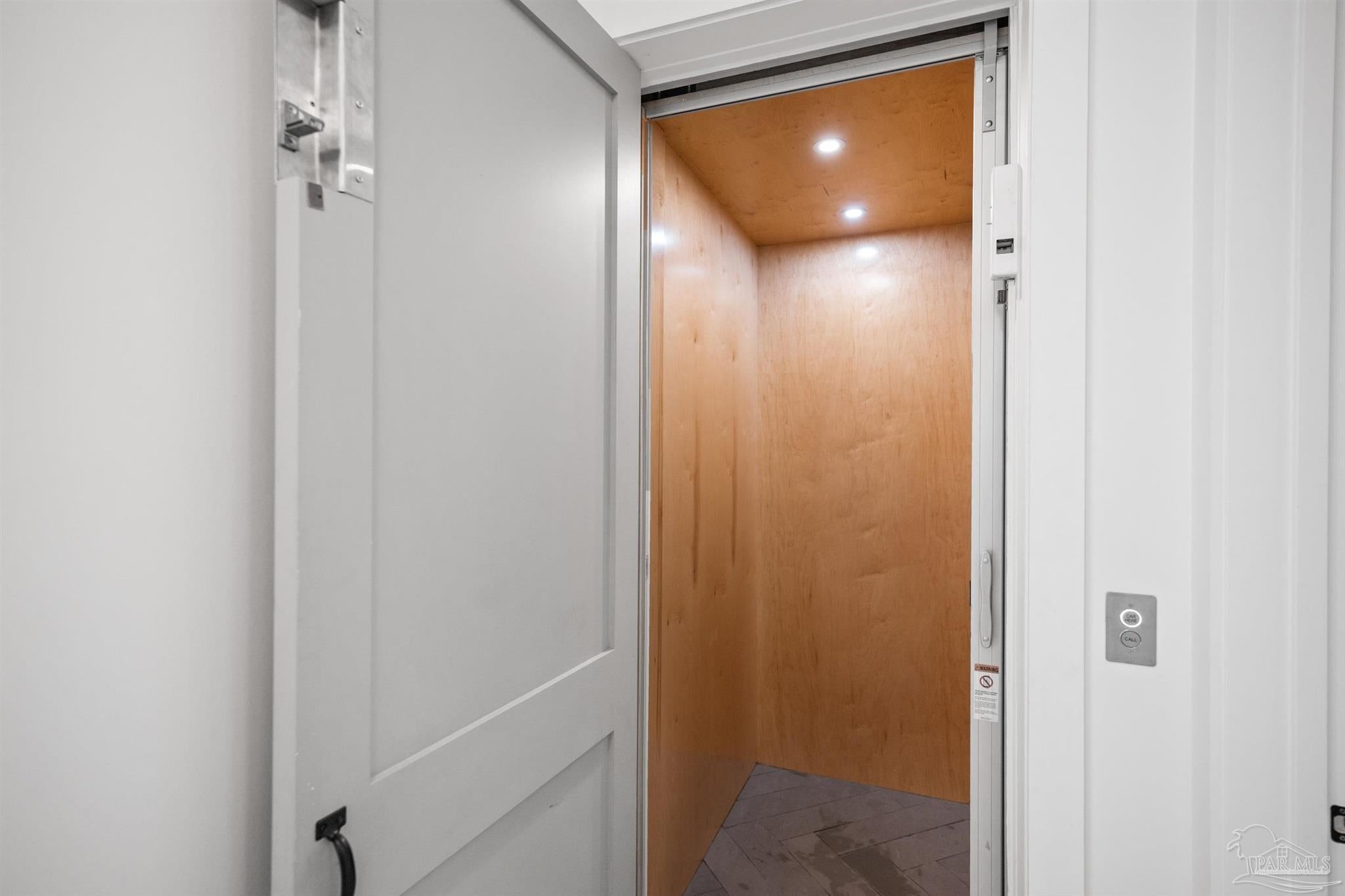 Pensacola, Florida, 32507, United States, 5 Bedrooms Bedrooms, ,6 BathroomsBathrooms,Residential,Active,2002322