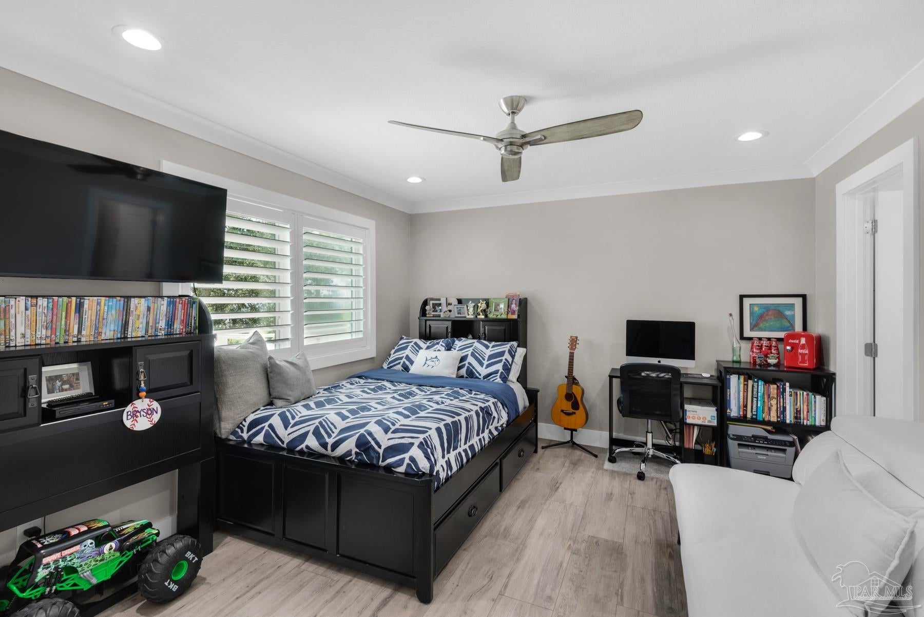 Gulf Breeze, Florida, 32563, United States, 3 Bedrooms Bedrooms, ,3 BathroomsBathrooms,Residential,Active,1920227