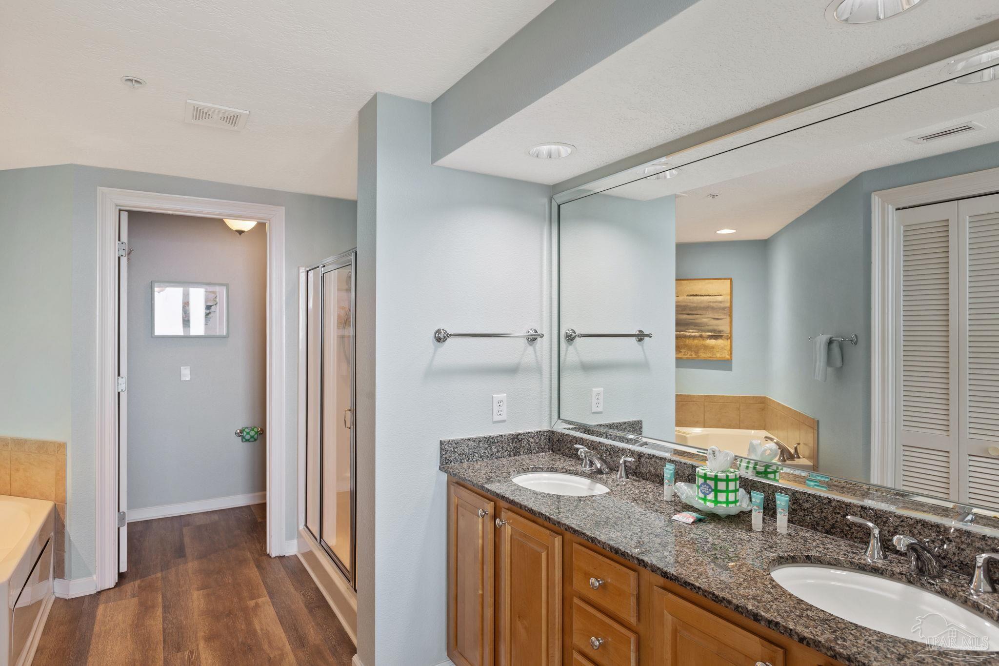 Gulf Shores, Alabama, 36542, United States, 4 Bedrooms Bedrooms, ,4 BathroomsBathrooms,Residential,Active,1946442