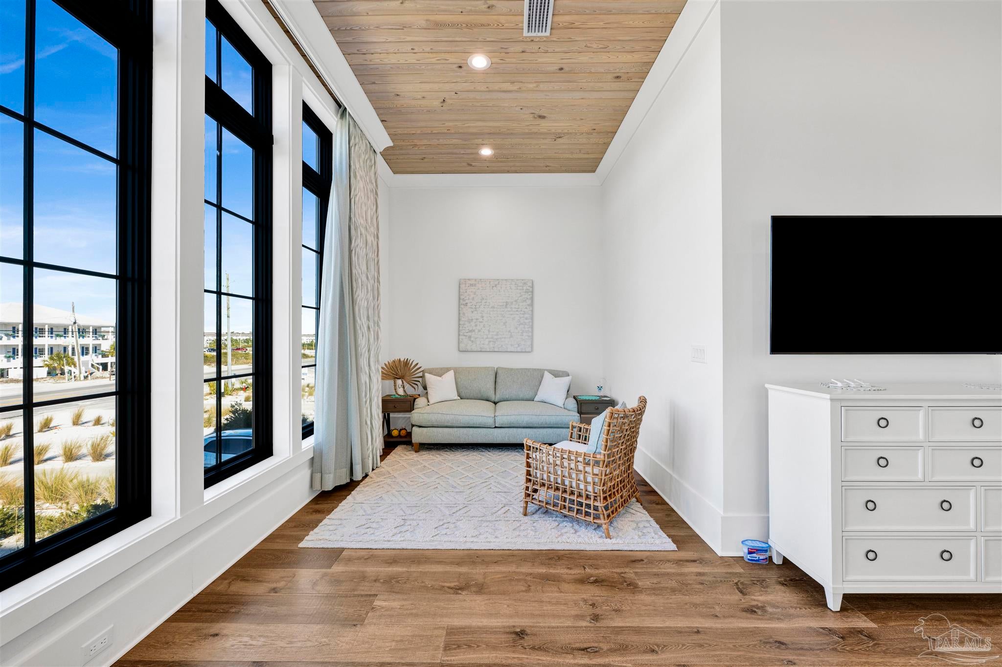 Pensacola, Florida, 32507, United States, 5 Bedrooms Bedrooms, ,6 BathroomsBathrooms,Residential,Active,2015805