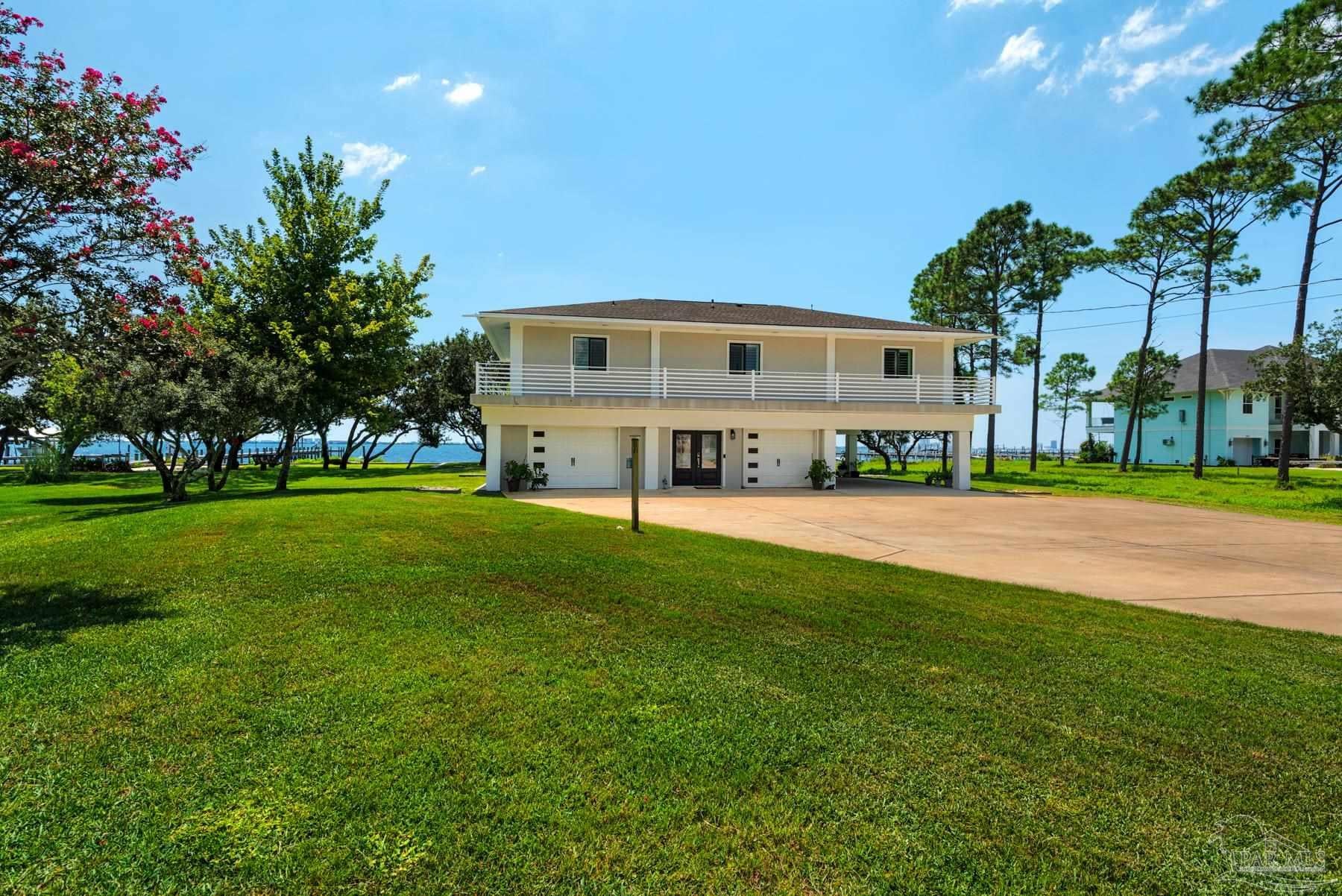 Gulf Breeze, Florida, 32563, United States, 3 Bedrooms Bedrooms, ,3 BathroomsBathrooms,Residential,Active,1920227