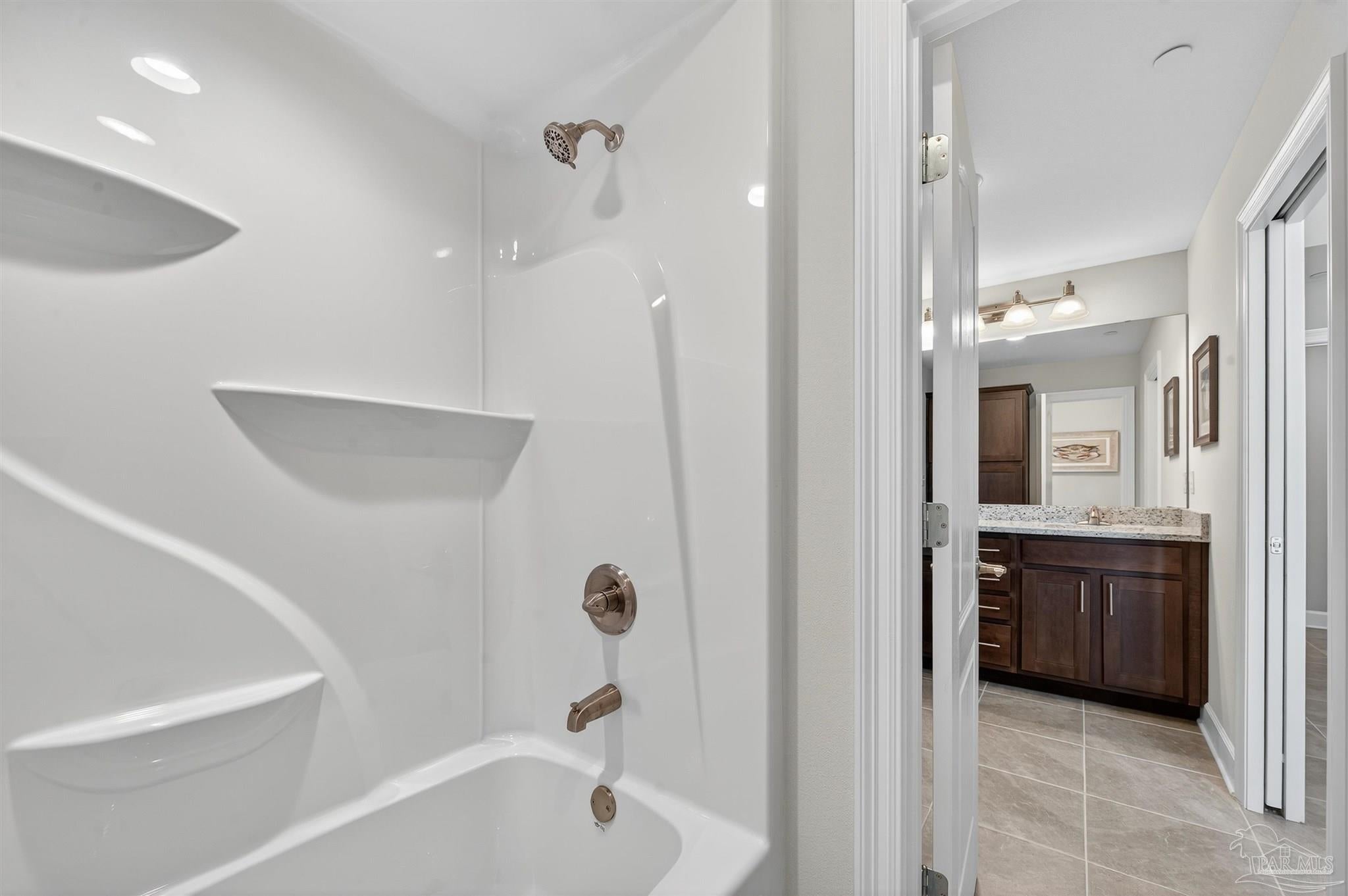 Orange Beach, Alabama, 36561, United States, 4 Bedrooms Bedrooms, ,3 BathroomsBathrooms,Residential,Active,1988416