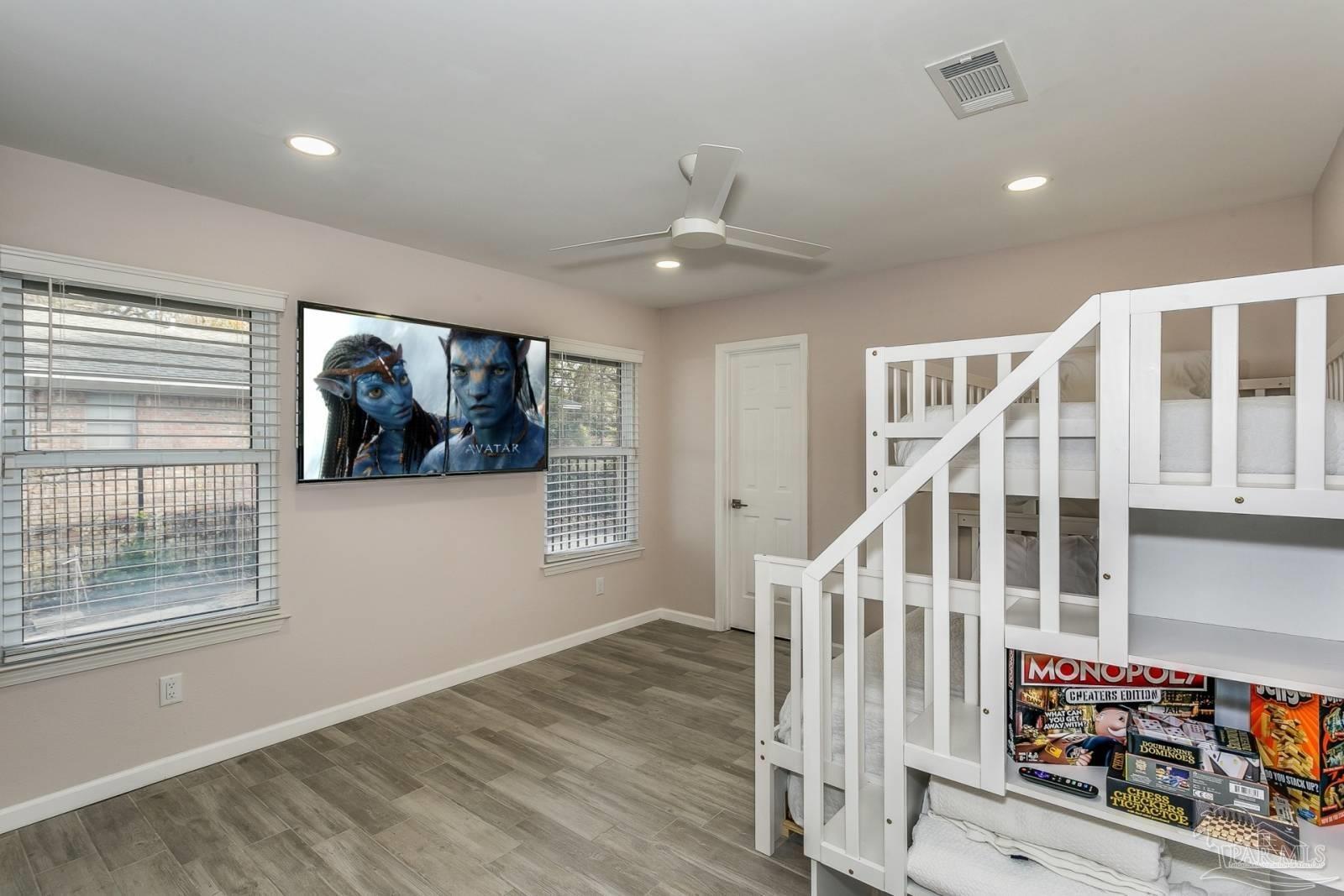 Gulf Breeze, Florida, 32563, United States, 3 Bedrooms Bedrooms, ,3 BathroomsBathrooms,Residential,Active,1967295