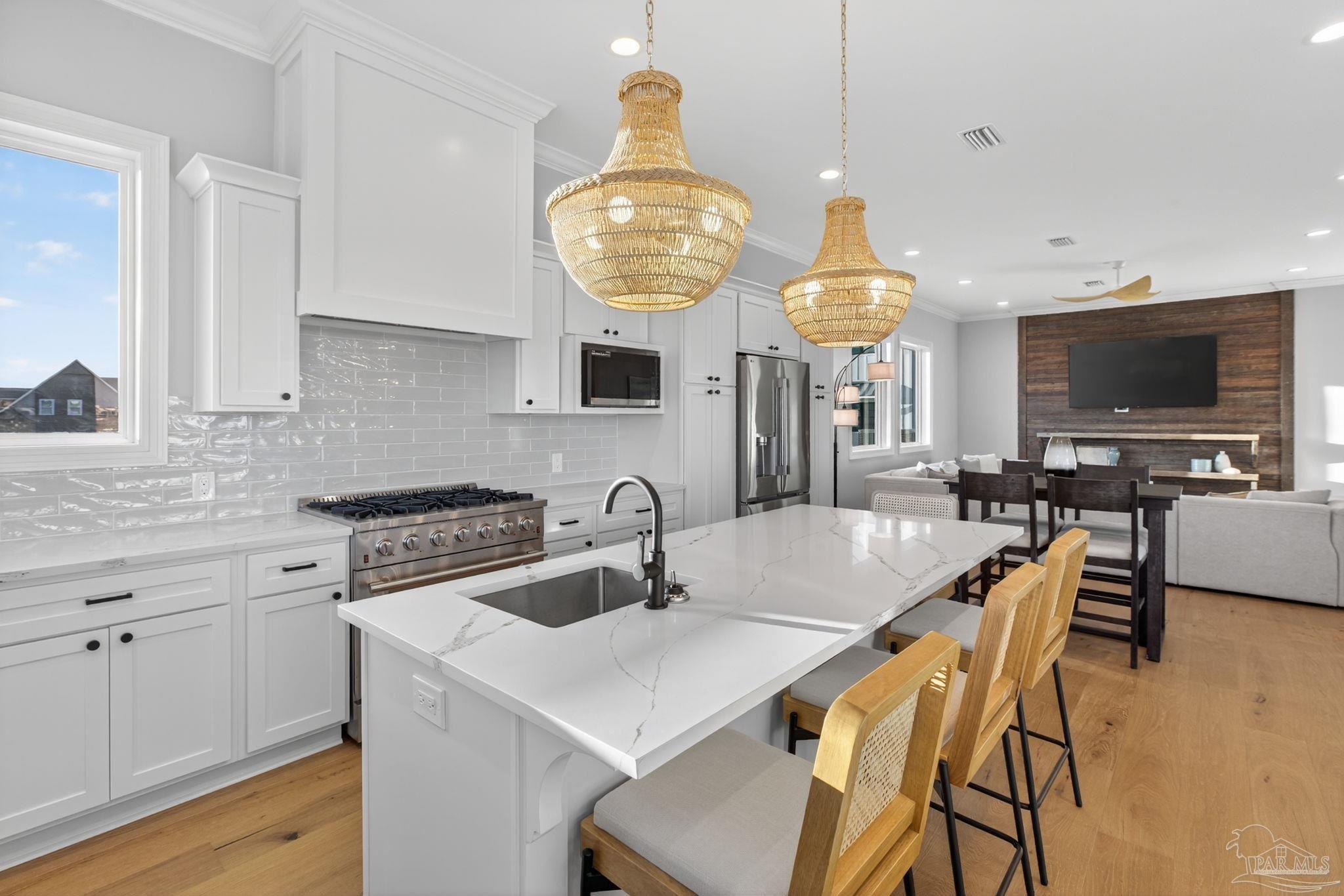 Gulf Shores, Alabama, 36542, United States, 6 Bedrooms Bedrooms, ,6 BathroomsBathrooms,Residential,Active,1972197