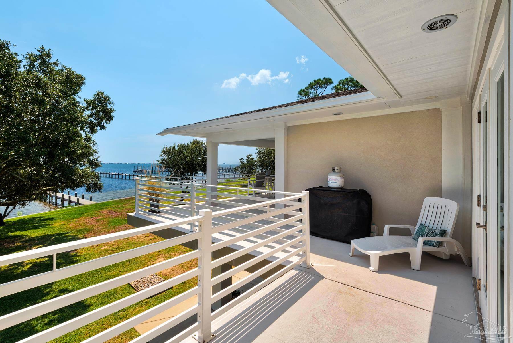 Gulf Breeze, Florida, 32563, United States, 3 Bedrooms Bedrooms, ,3 BathroomsBathrooms,Residential,Active,1920227