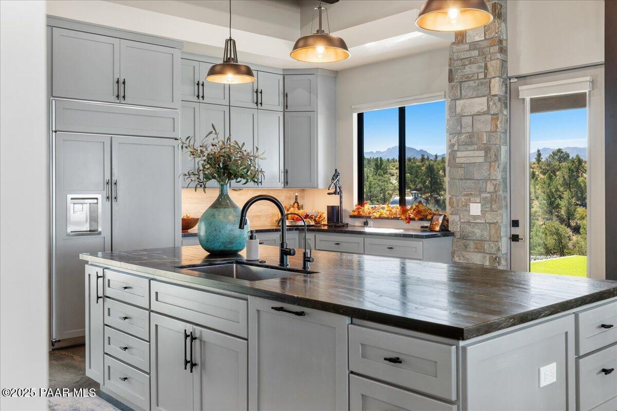 Prescott, Arizona, 86305, United States, 5 Bedrooms Bedrooms, ,6 BathroomsBathrooms,Residential,Active,1973319