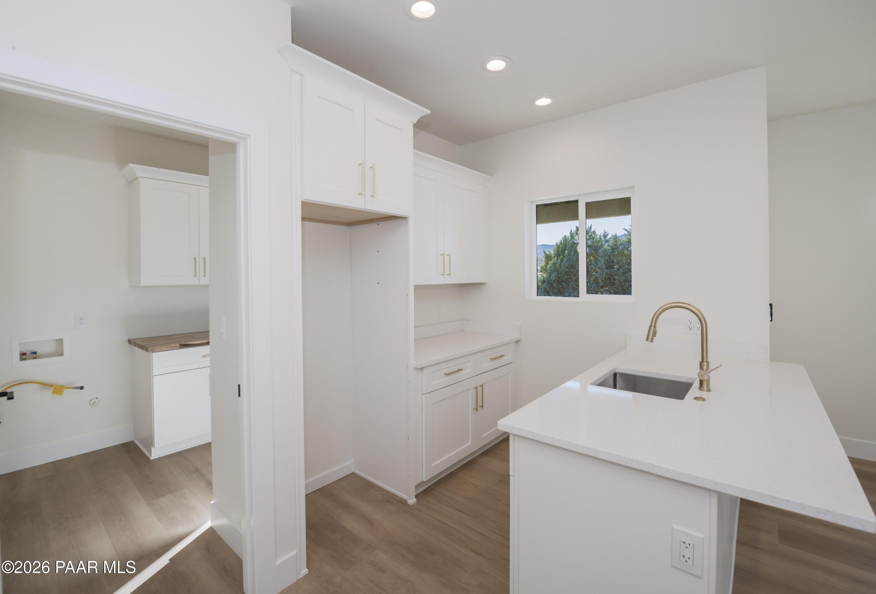 Dewey-Humboldt, Arizona, 86327, United States, 4 Bedrooms Bedrooms, ,3 BathroomsBathrooms,Residential,Active,2009397