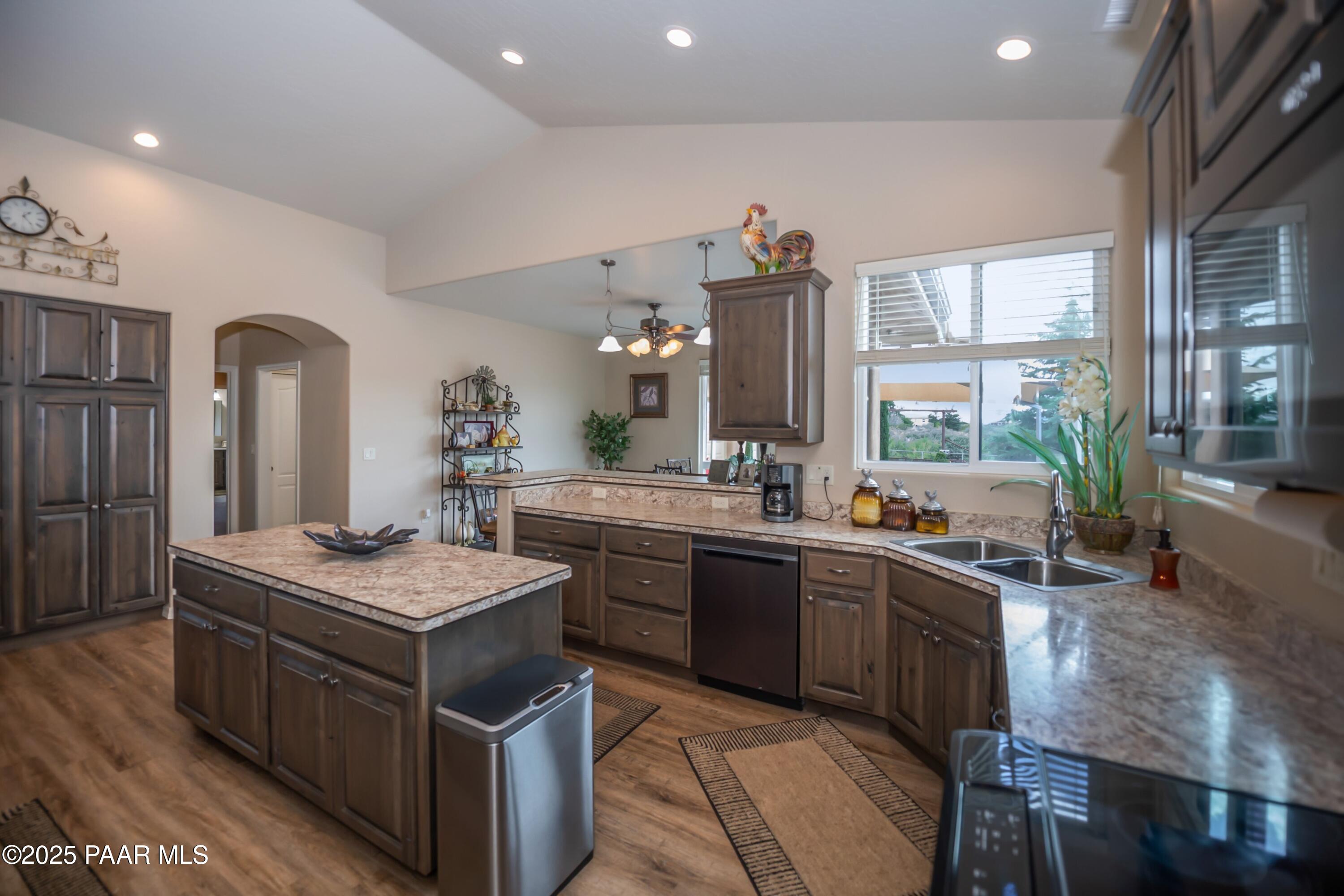 Dewey-Humboldt, Arizona, 86327, United States, 3 Bedrooms Bedrooms, ,4 BathroomsBathrooms,Residential,Active,1879993