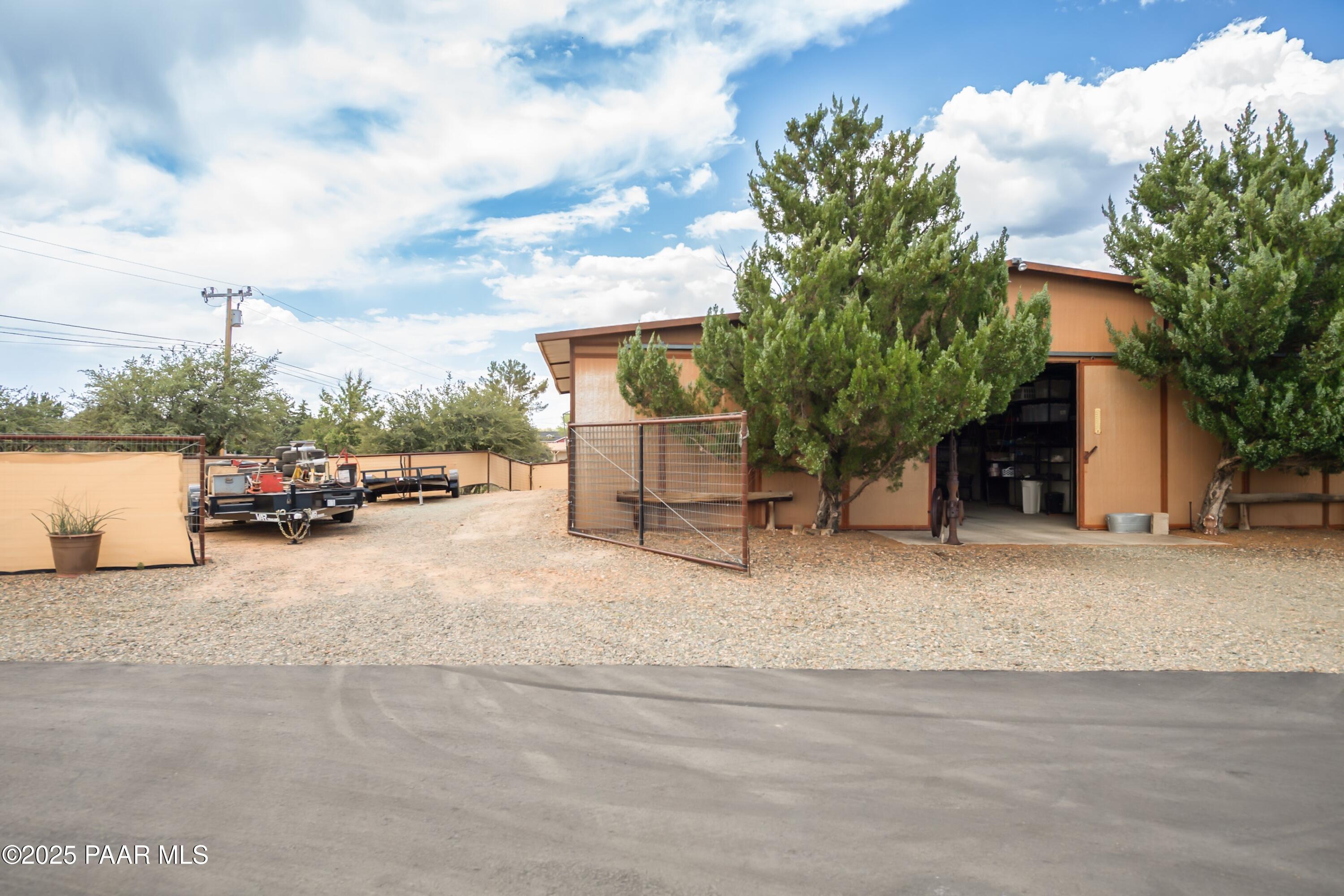 Dewey-Humboldt, Arizona, 86327, United States, 3 Bedrooms Bedrooms, ,4 BathroomsBathrooms,Residential,Active,1879993