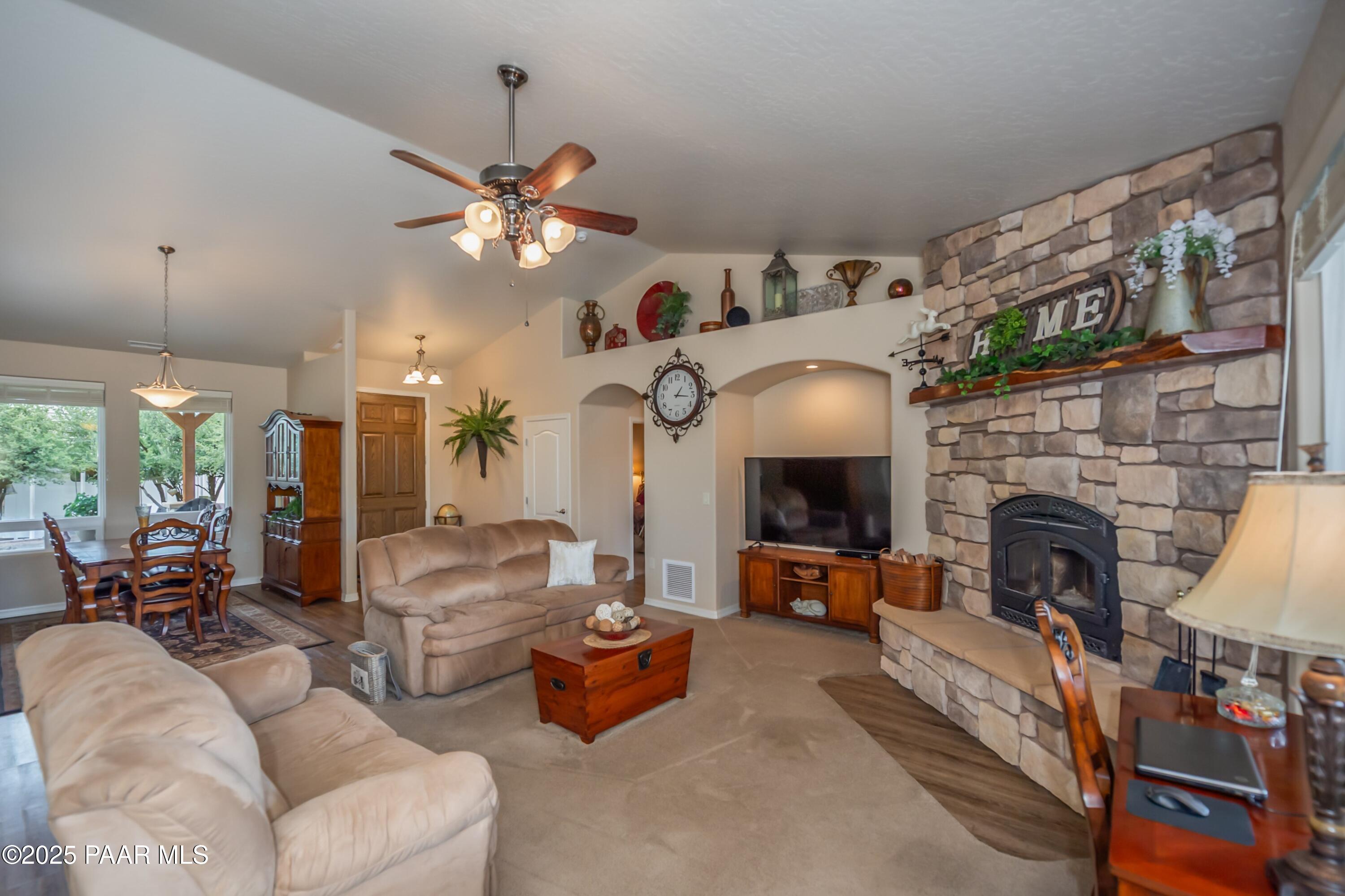 Dewey-Humboldt, Arizona, 86327, United States, 3 Bedrooms Bedrooms, ,4 BathroomsBathrooms,Residential,Active,1879993