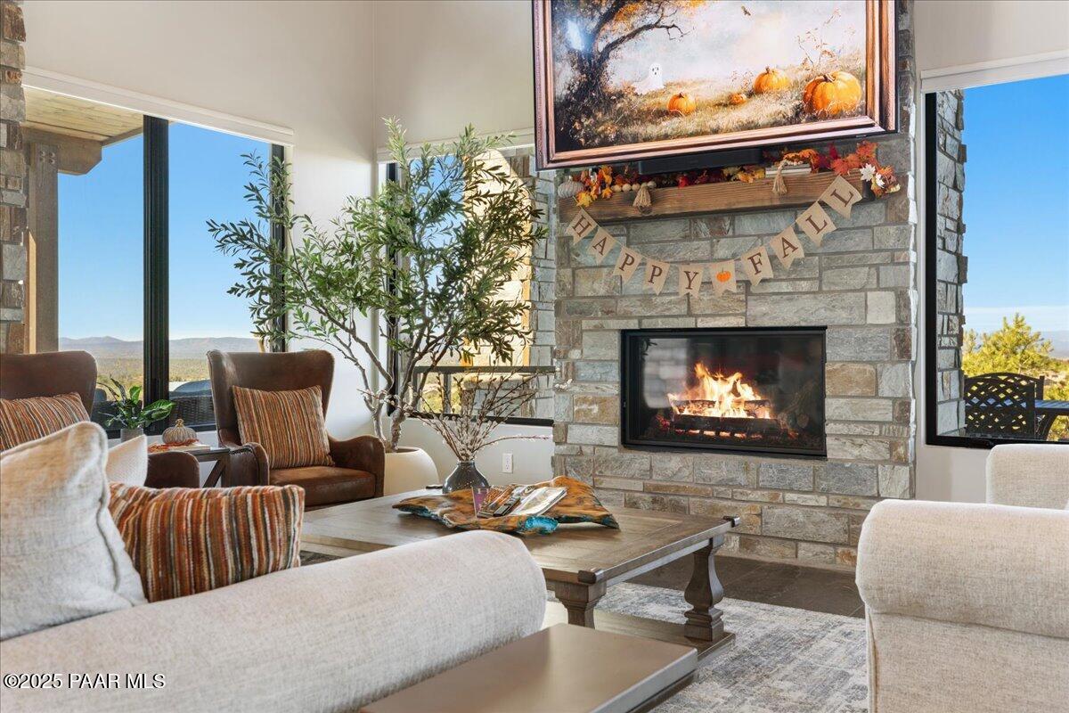 Prescott, Arizona, 86305, United States, 5 Bedrooms Bedrooms, ,6 BathroomsBathrooms,Residential,Active,1973319