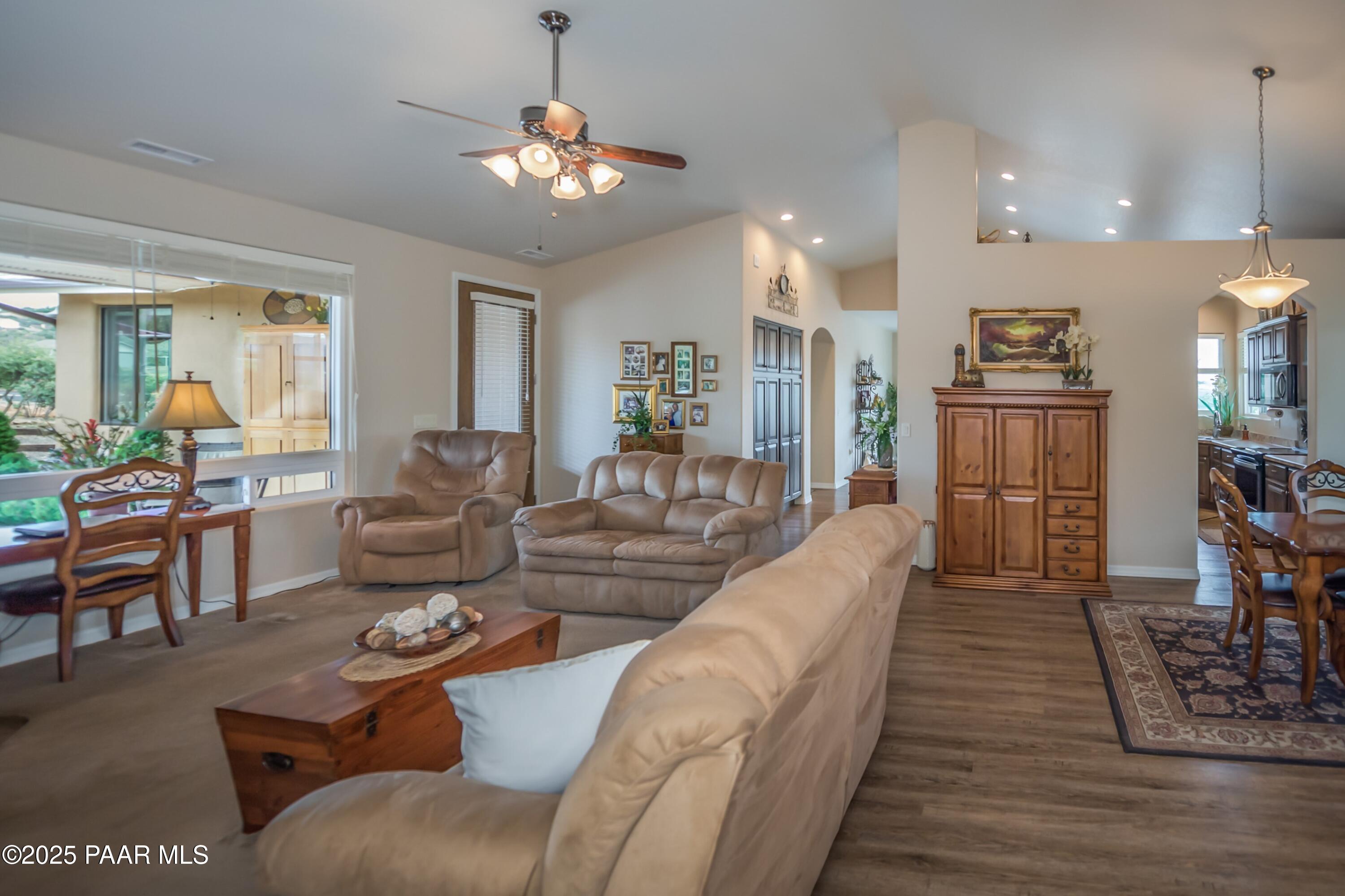 Dewey-Humboldt, Arizona, 86327, United States, 3 Bedrooms Bedrooms, ,4 BathroomsBathrooms,Residential,Active,1879993