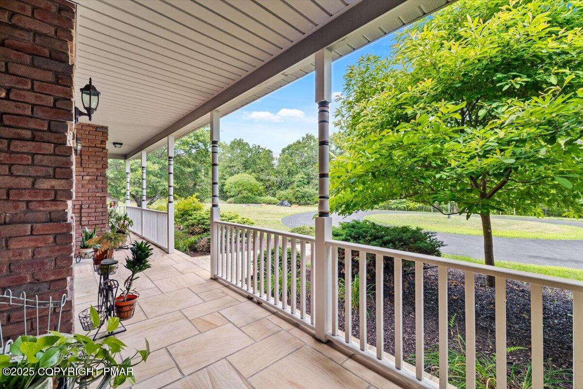 East Stroudsburg, Pennsylvania, 18302, United States, 7 Bedrooms Bedrooms, ,7 BathroomsBathrooms,Residential,Active,1905116