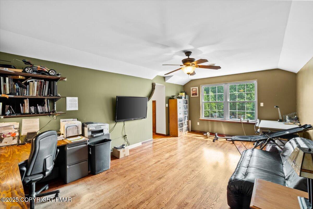East Stroudsburg, Pennsylvania, 18302, United States, 7 Bedrooms Bedrooms, ,7 BathroomsBathrooms,Residential,Active,1905116