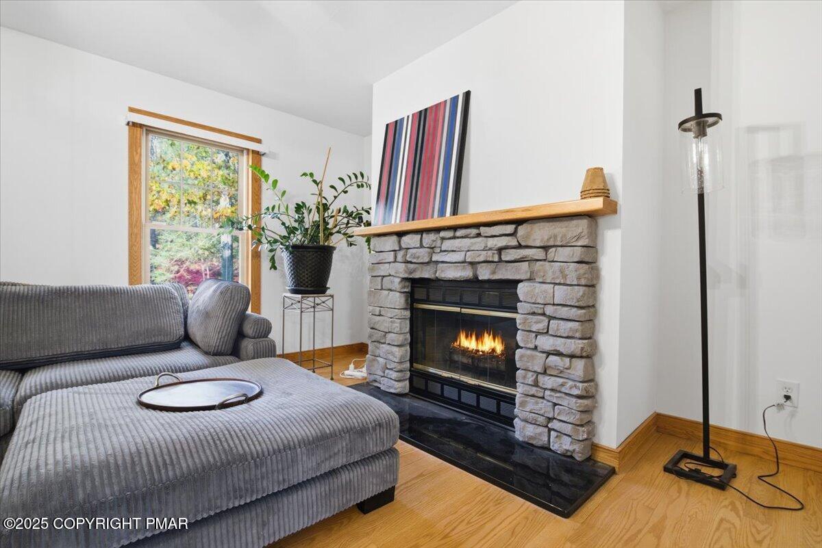 Stroudsburg, Pennsylvania, 18360, United States, 6 Bedrooms Bedrooms, ,6 BathroomsBathrooms,Residential,Active,1988438