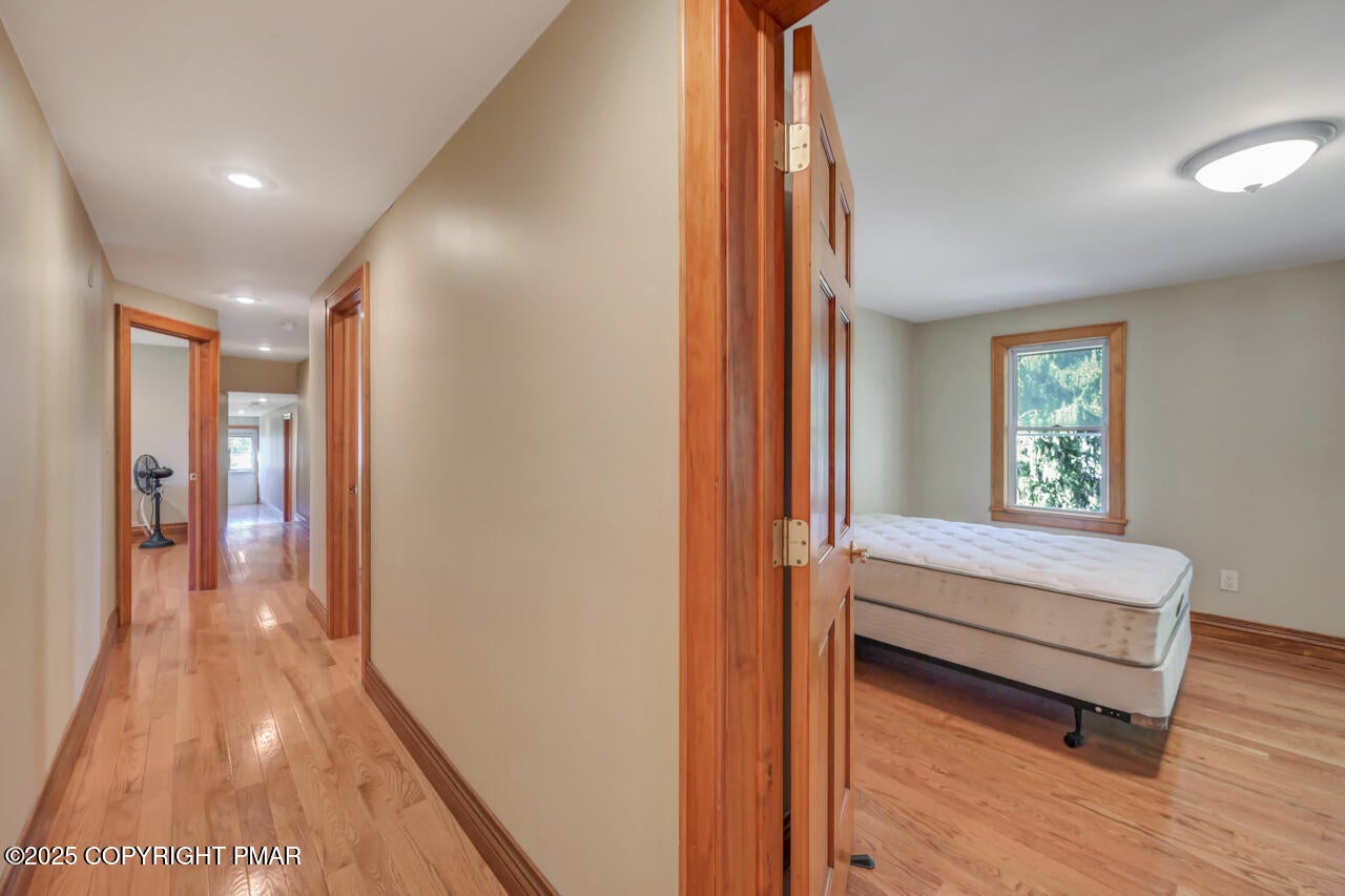 Greentown, Pennsylvania, 18426, United States, 11 Bedrooms Bedrooms, ,10 BathroomsBathrooms,Residential,Active,1963277