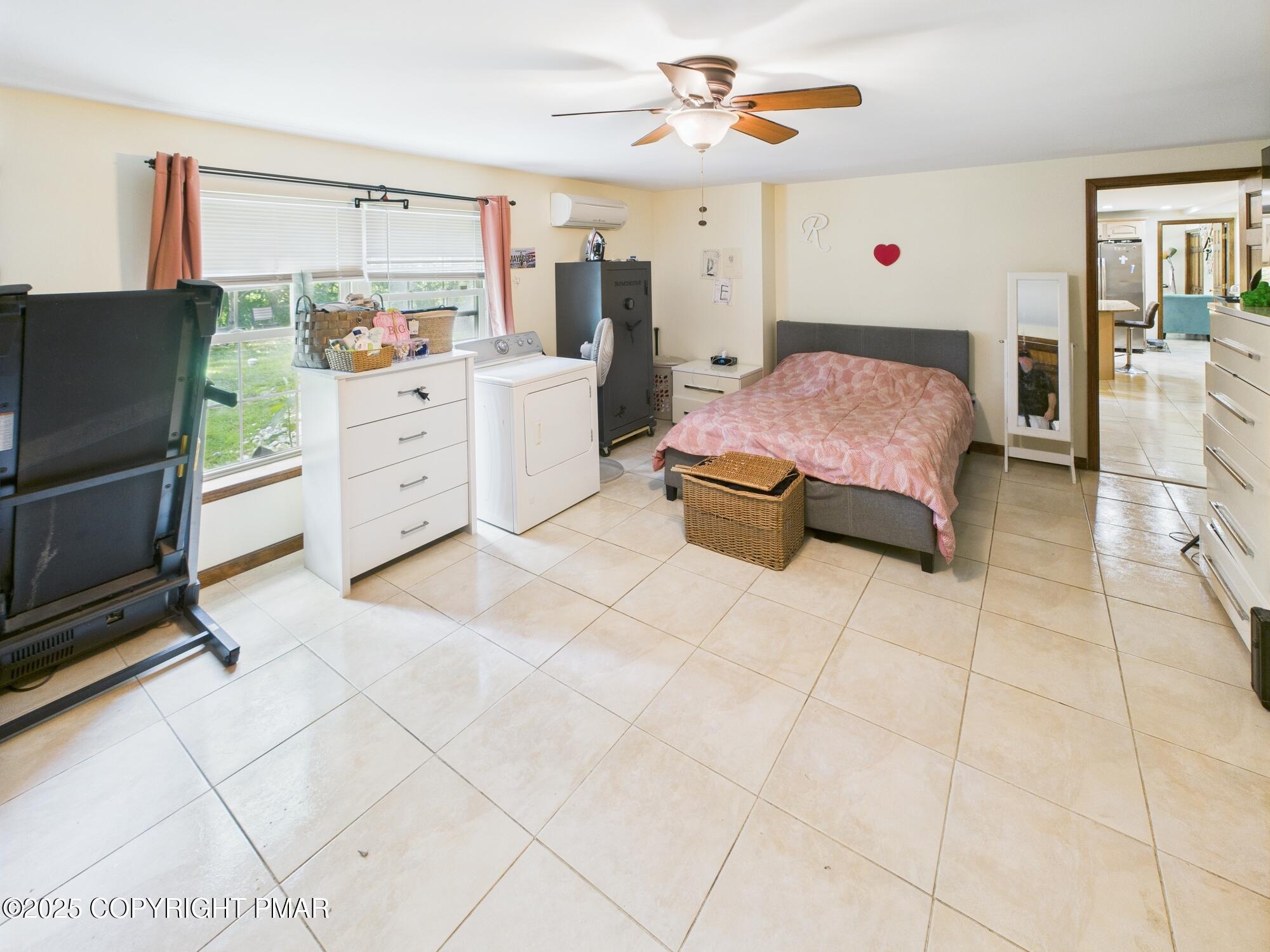 East Stroudsburg, Pennsylvania, 18302, United States, 7 Bedrooms Bedrooms, ,7 BathroomsBathrooms,Residential,Active,1905116