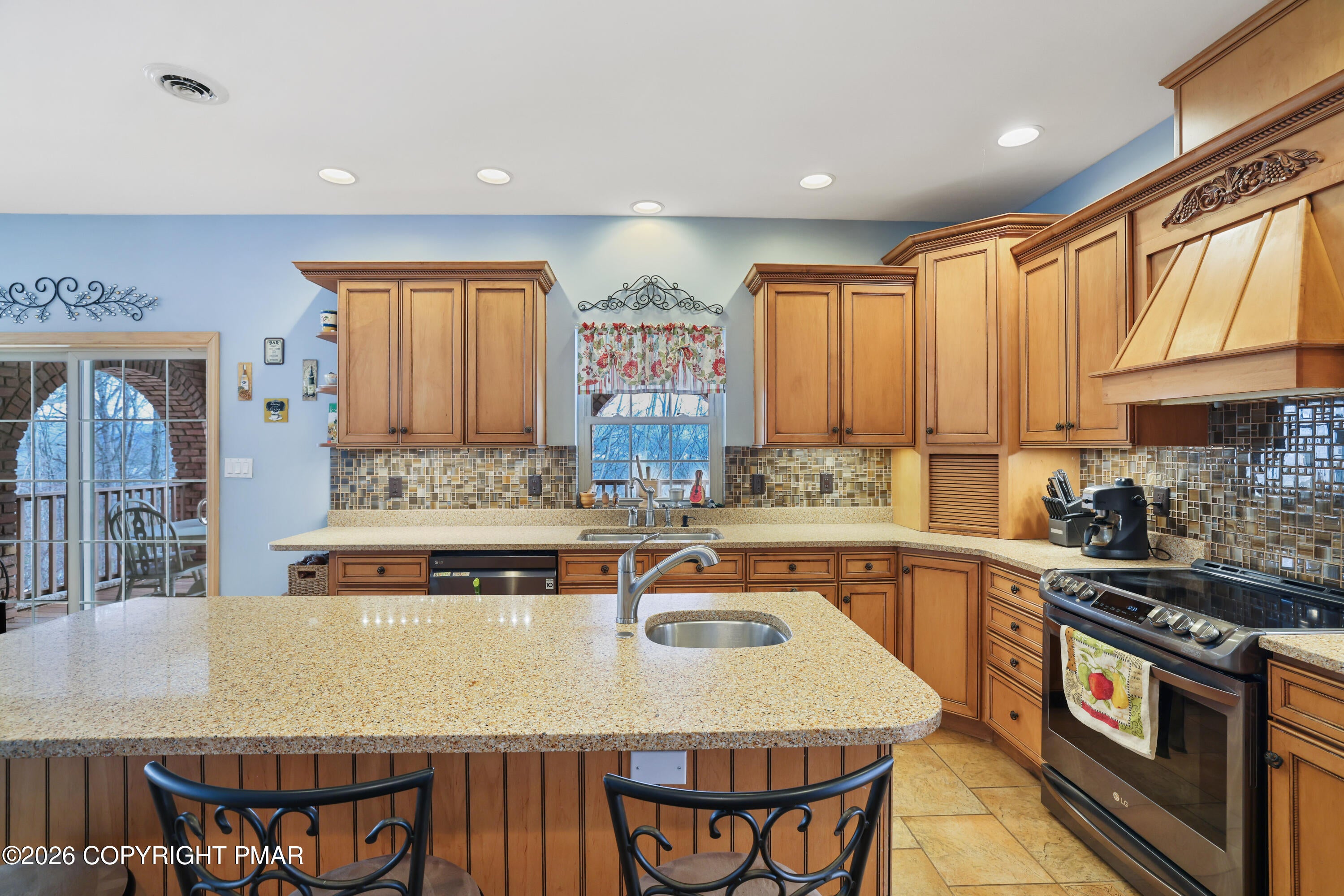 East Stroudsburg, Pennsylvania, 18302, United States, 7 Bedrooms Bedrooms, ,7 BathroomsBathrooms,Residential,Active,2007614