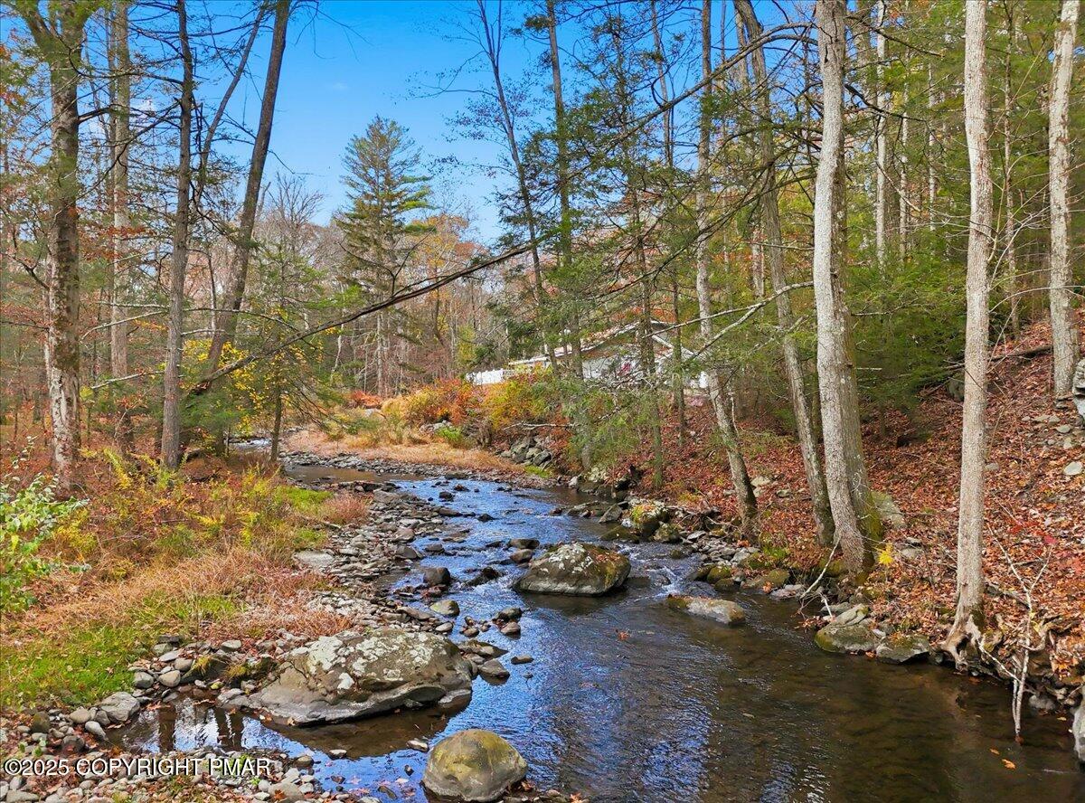 Stroudsburg, Pennsylvania, 18360, United States, 6 Bedrooms Bedrooms, ,6 BathroomsBathrooms,Residential,Active,1988438