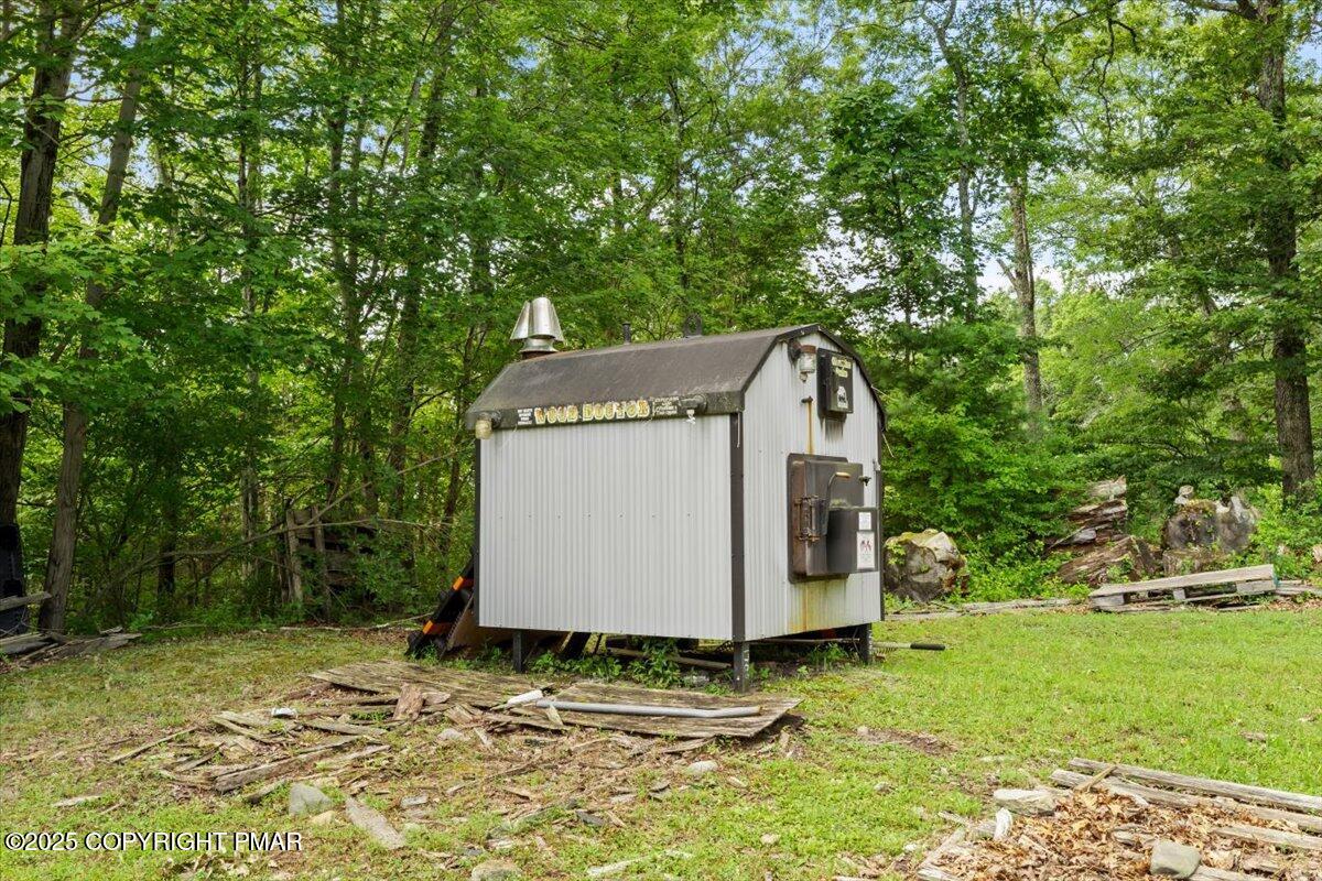 East Stroudsburg, Pennsylvania, 18302, United States, 7 Bedrooms Bedrooms, ,7 BathroomsBathrooms,Residential,Active,1905116