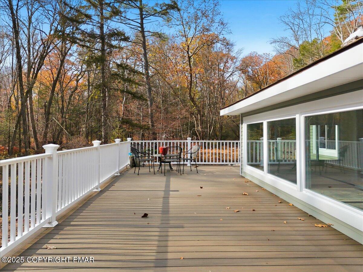 Stroudsburg, Pennsylvania, 18360, United States, 6 Bedrooms Bedrooms, ,6 BathroomsBathrooms,Residential,Active,1988438