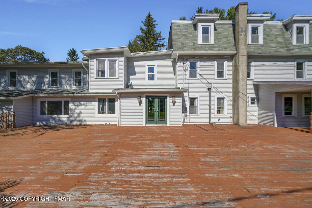 Greentown, Pennsylvania, 18426, United States, 11 Bedrooms Bedrooms, ,10 BathroomsBathrooms,Residential,Active,1963277