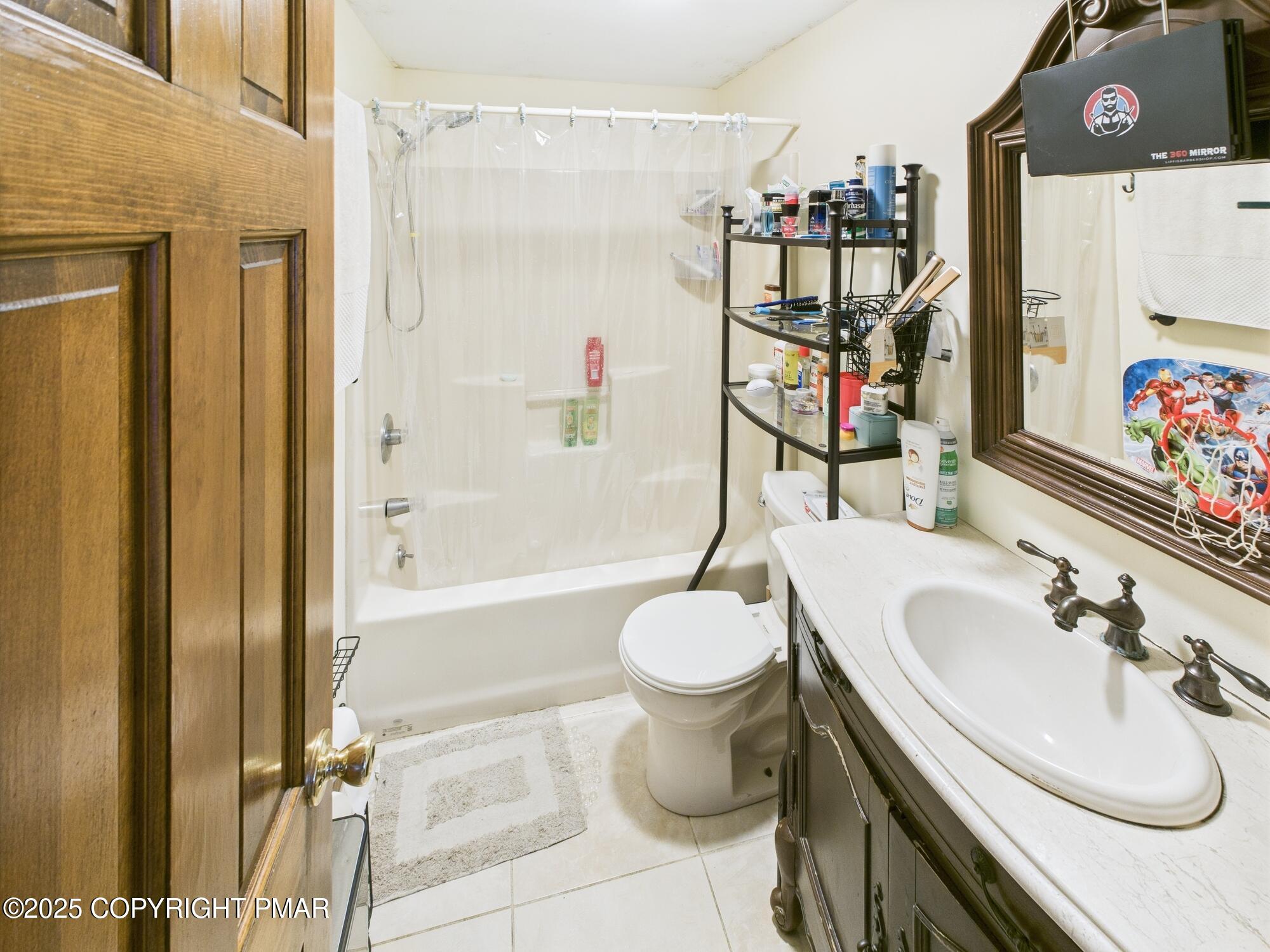 East Stroudsburg, Pennsylvania, 18302, United States, 7 Bedrooms Bedrooms, ,7 BathroomsBathrooms,Residential,Active,1905116