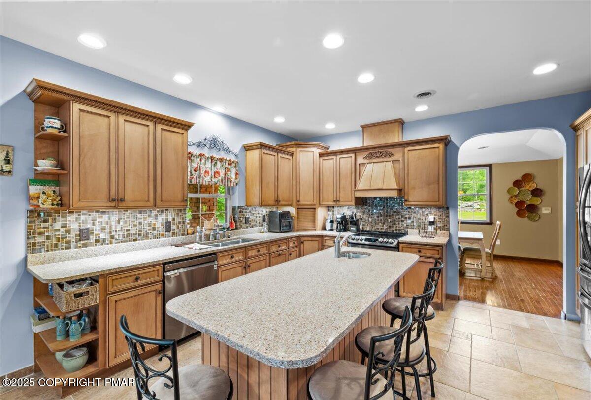 East Stroudsburg, Pennsylvania, 18302, United States, 7 Bedrooms Bedrooms, ,7 BathroomsBathrooms,Residential,Active,1905116