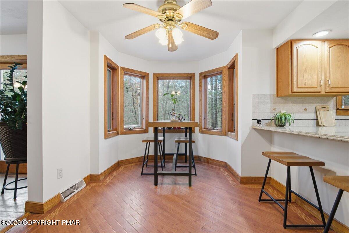 Stroudsburg, Pennsylvania, 18360, United States, 6 Bedrooms Bedrooms, ,6 BathroomsBathrooms,Residential,Active,1988438