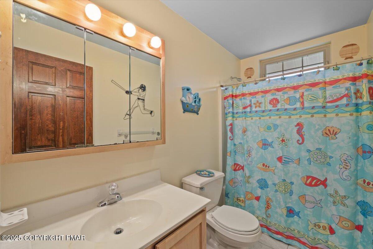 East Stroudsburg, Pennsylvania, 18302, United States, 7 Bedrooms Bedrooms, ,7 BathroomsBathrooms,Residential,Active,1905116
