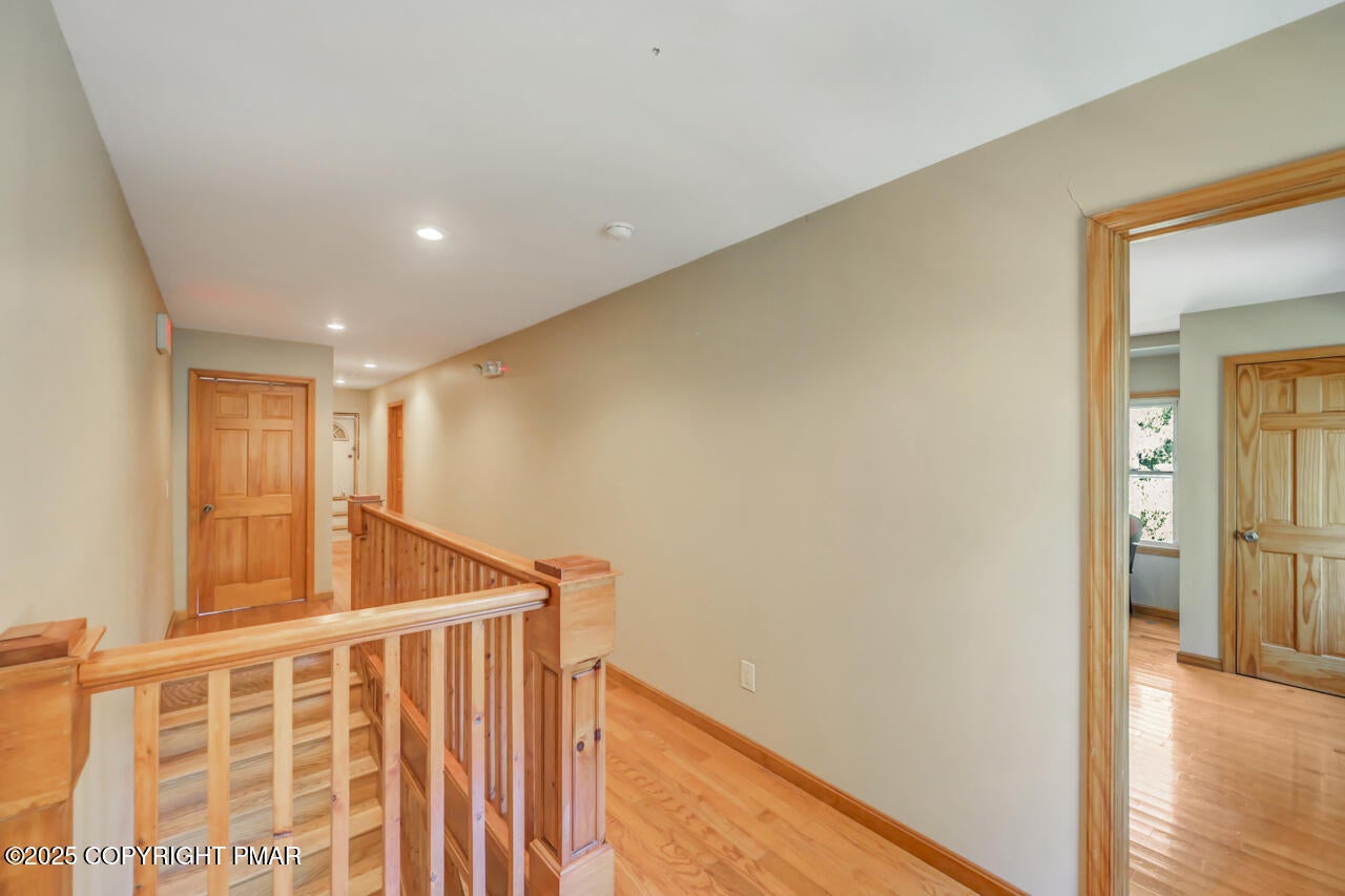 Greentown, Pennsylvania, 18426, United States, 11 Bedrooms Bedrooms, ,10 BathroomsBathrooms,Residential,Active,1963277