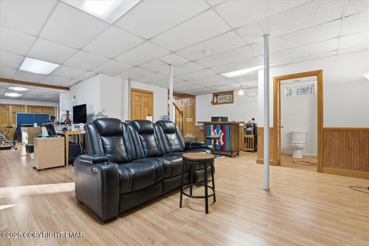 Stroudsburg, Pennsylvania, 18360, United States, 6 Bedrooms Bedrooms, ,6 BathroomsBathrooms,Residential,Active,1988438