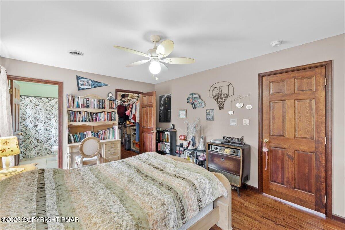 East Stroudsburg, Pennsylvania, 18302, United States, 7 Bedrooms Bedrooms, ,7 BathroomsBathrooms,Residential,Active,1905116