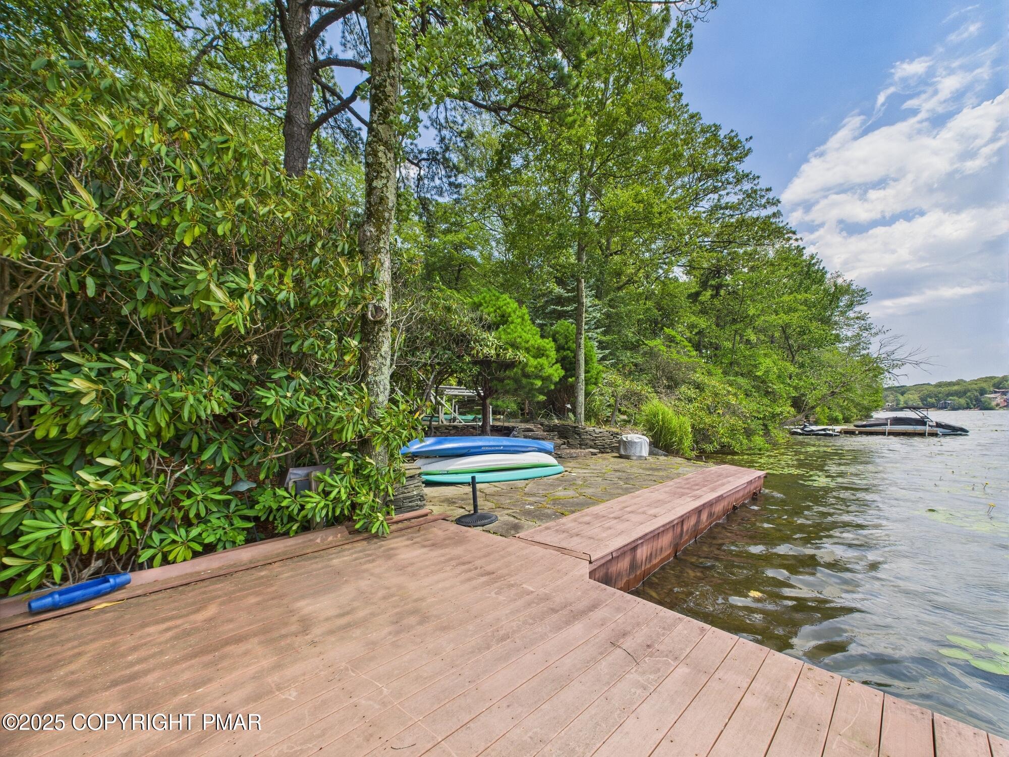 Lake Harmony, Pennsylvania, 18624, United States, 6 Bedrooms Bedrooms, ,7 BathroomsBathrooms,Residential,Active,1908137