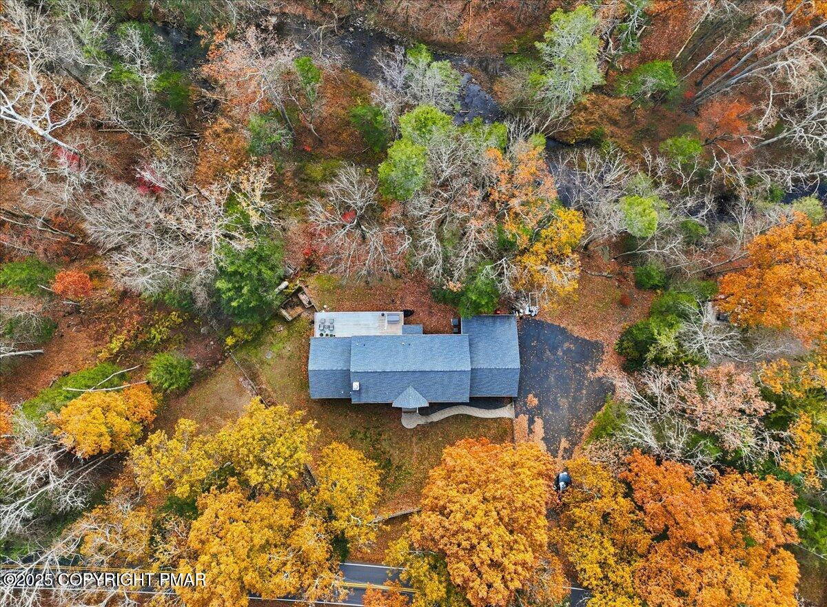 Stroudsburg, Pennsylvania, 18360, United States, 6 Bedrooms Bedrooms, ,6 BathroomsBathrooms,Residential,Active,1988438
