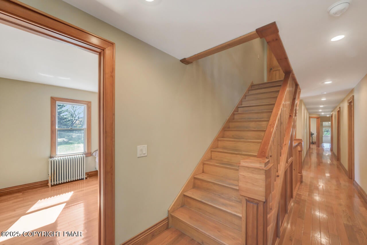 Greentown, Pennsylvania, 18426, United States, 11 Bedrooms Bedrooms, ,10 BathroomsBathrooms,Residential,Active,1963277