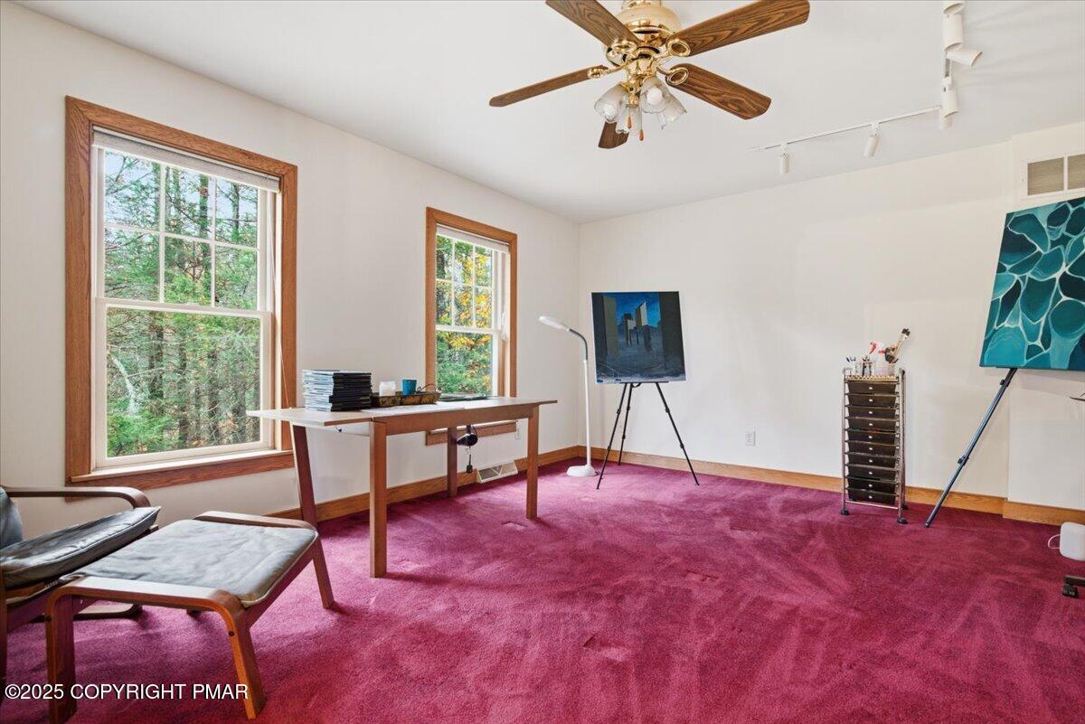 Stroudsburg, Pennsylvania, 18360, United States, 6 Bedrooms Bedrooms, ,6 BathroomsBathrooms,Residential,Active,1988438