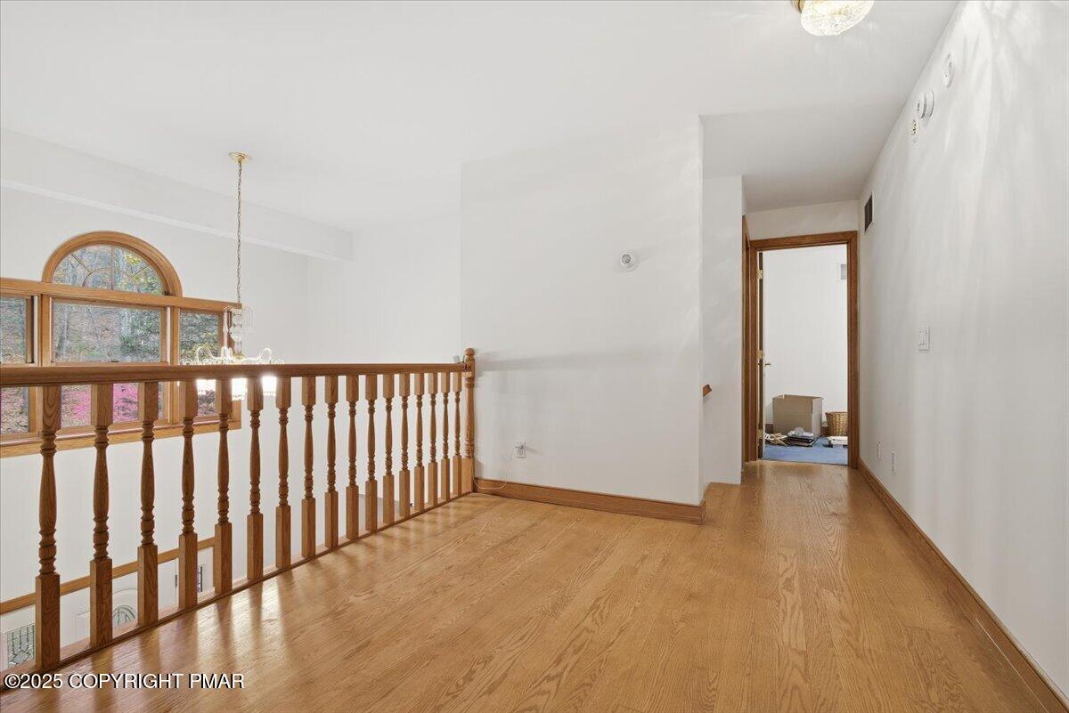 Stroudsburg, Pennsylvania, 18360, United States, 6 Bedrooms Bedrooms, ,6 BathroomsBathrooms,Residential,Active,1988438