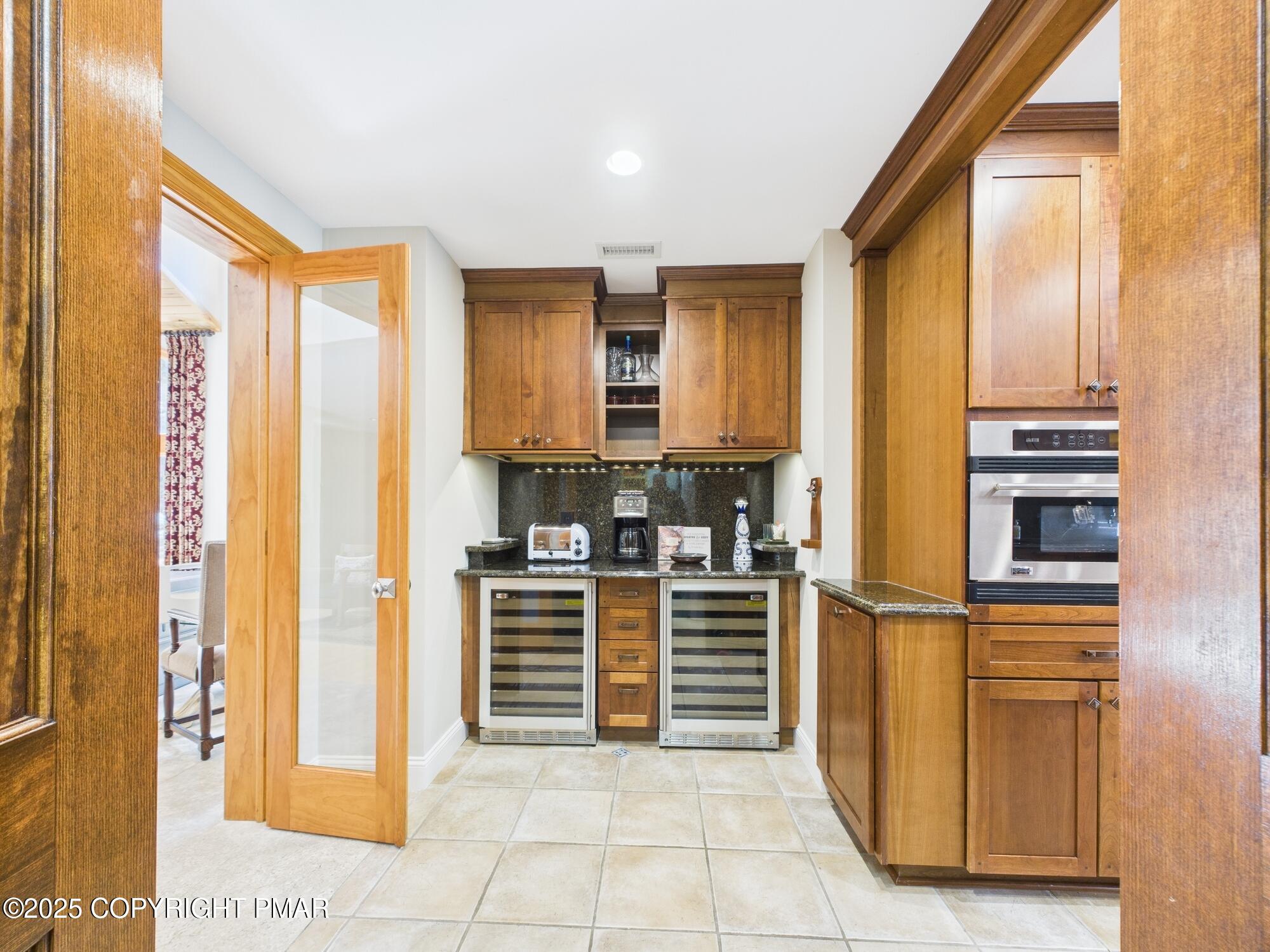 Lake Harmony, Pennsylvania, 18624, United States, 6 Bedrooms Bedrooms, ,7 BathroomsBathrooms,Residential,Active,1908137