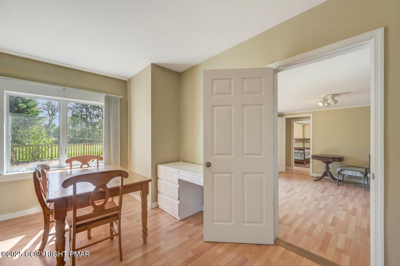 Greentown, Pennsylvania, 18426, United States, 11 Bedrooms Bedrooms, ,10 BathroomsBathrooms,Residential,Active,1963277