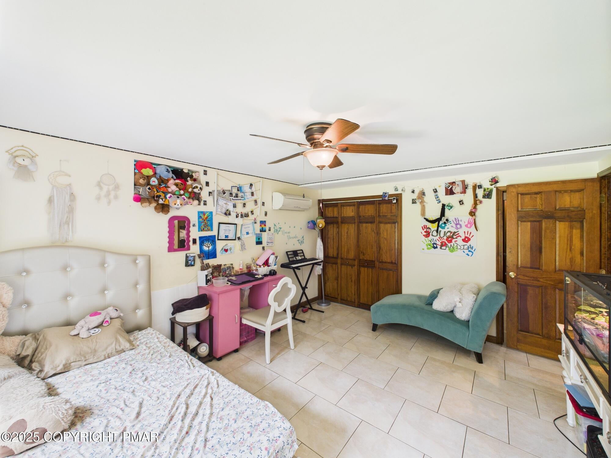 East Stroudsburg, Pennsylvania, 18302, United States, 7 Bedrooms Bedrooms, ,7 BathroomsBathrooms,Residential,Active,1905116