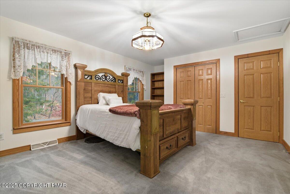 Stroudsburg, Pennsylvania, 18360, United States, 6 Bedrooms Bedrooms, ,6 BathroomsBathrooms,Residential,Active,1988438