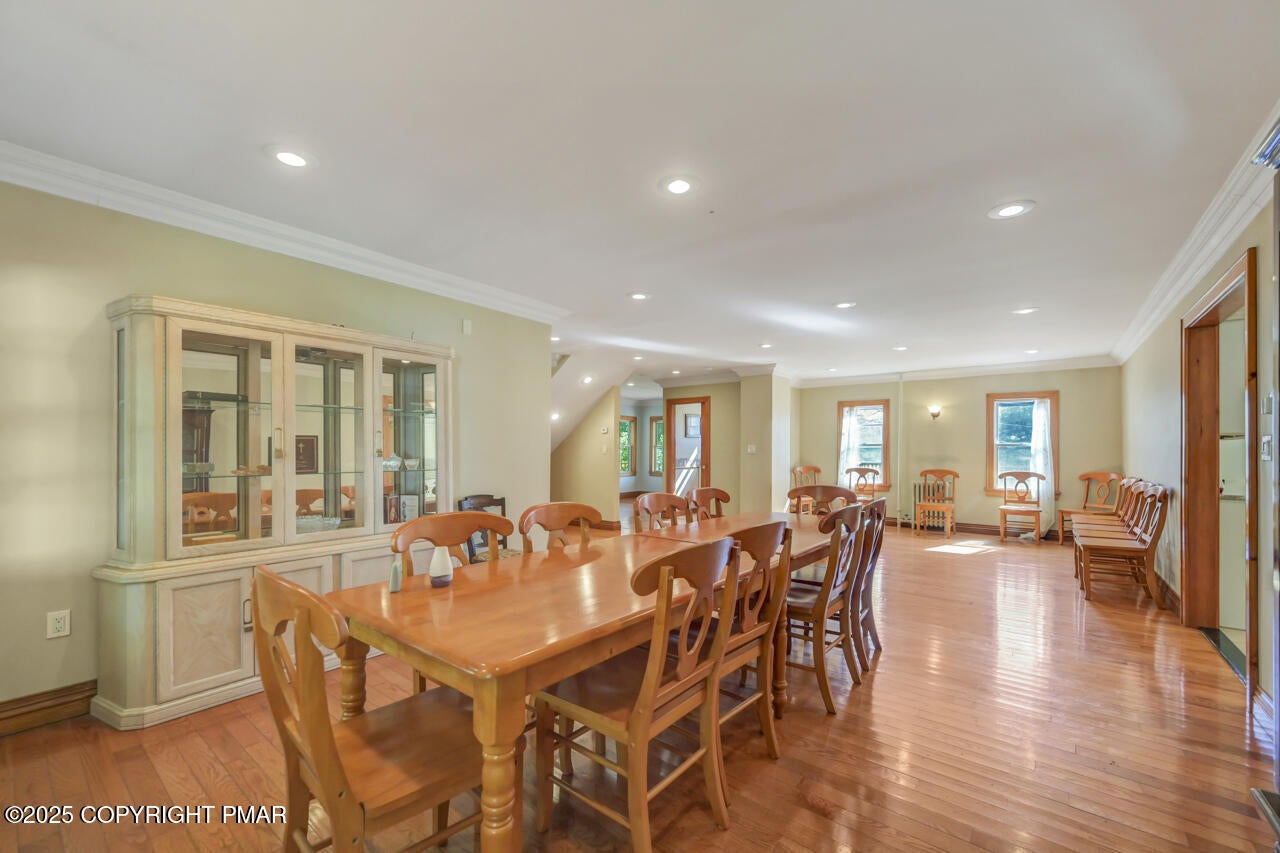 Greentown, Pennsylvania, 18426, United States, 11 Bedrooms Bedrooms, ,10 BathroomsBathrooms,Residential,Active,1963277