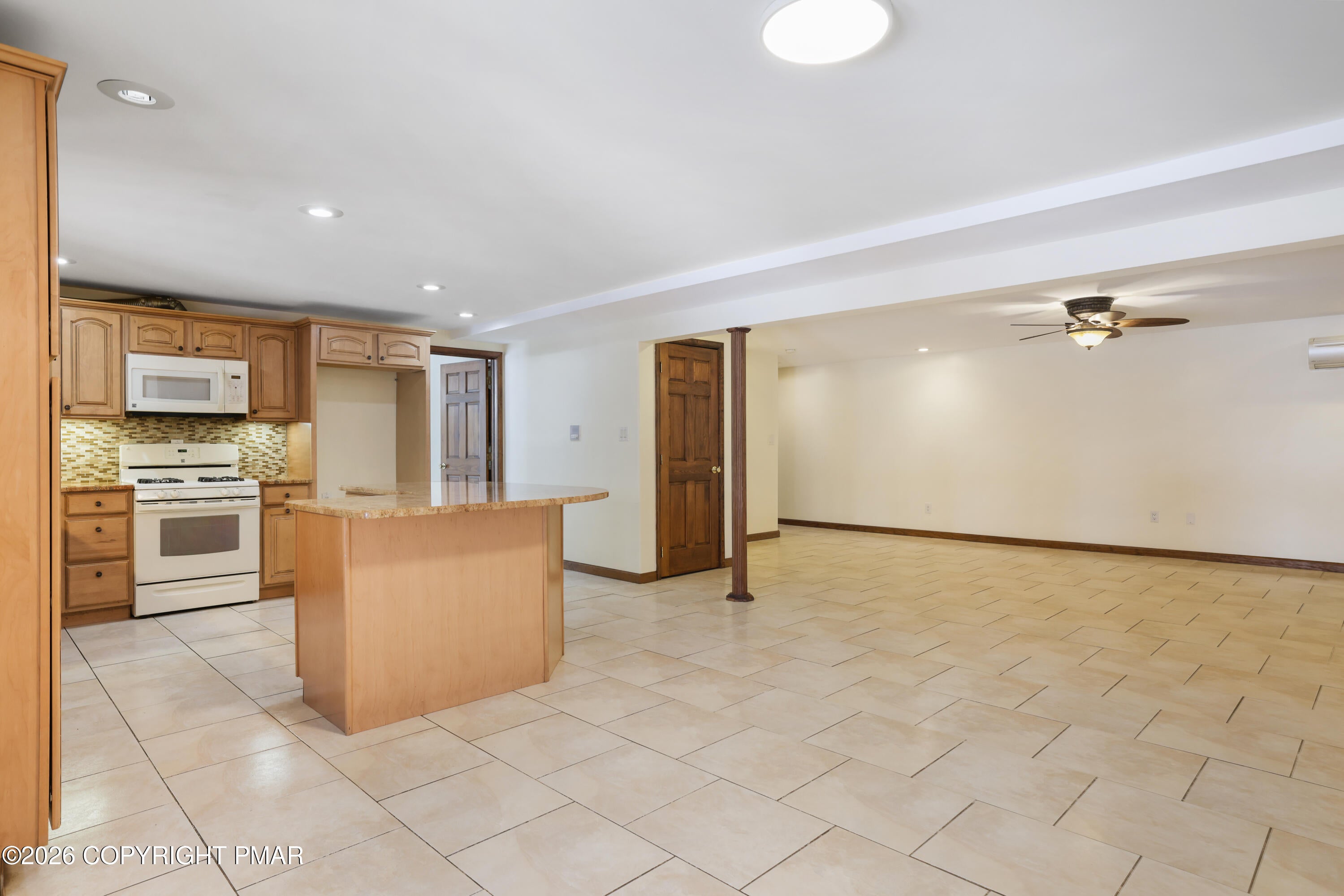 East Stroudsburg, Pennsylvania, 18302, United States, 7 Bedrooms Bedrooms, ,7 BathroomsBathrooms,Residential,Active,2007614