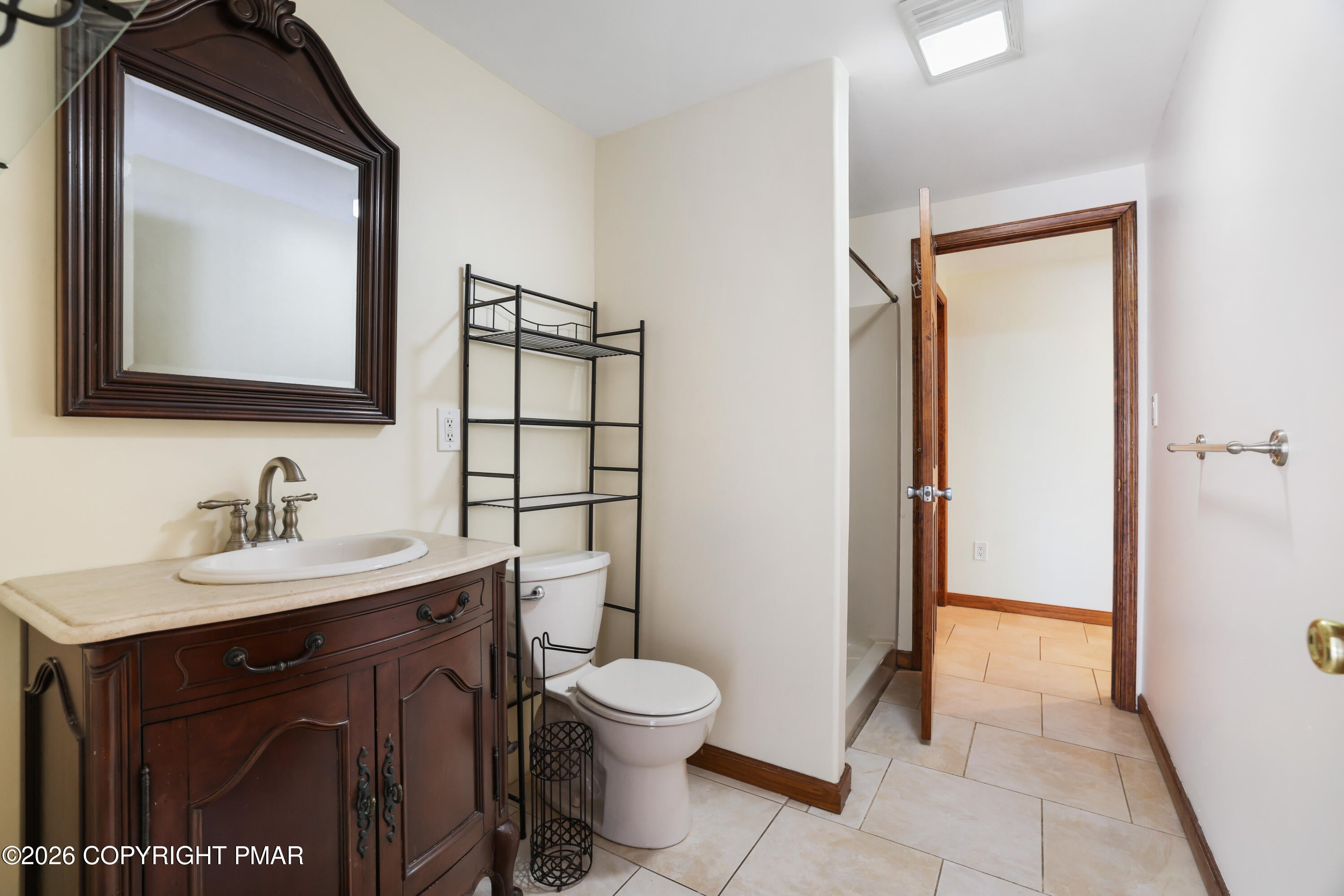 East Stroudsburg, Pennsylvania, 18302, United States, 7 Bedrooms Bedrooms, ,7 BathroomsBathrooms,Residential,Active,2007614