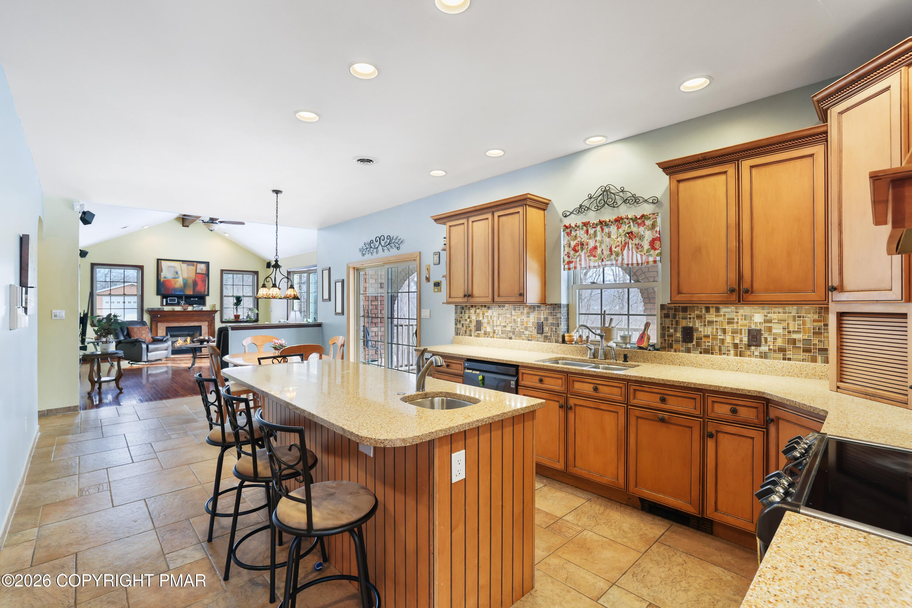 East Stroudsburg, Pennsylvania, 18302, United States, 7 Bedrooms Bedrooms, ,7 BathroomsBathrooms,Residential,Active,2007614